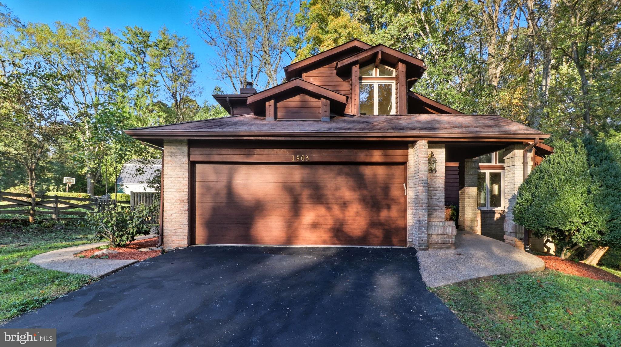 1803 ABBEY GLEN COURT