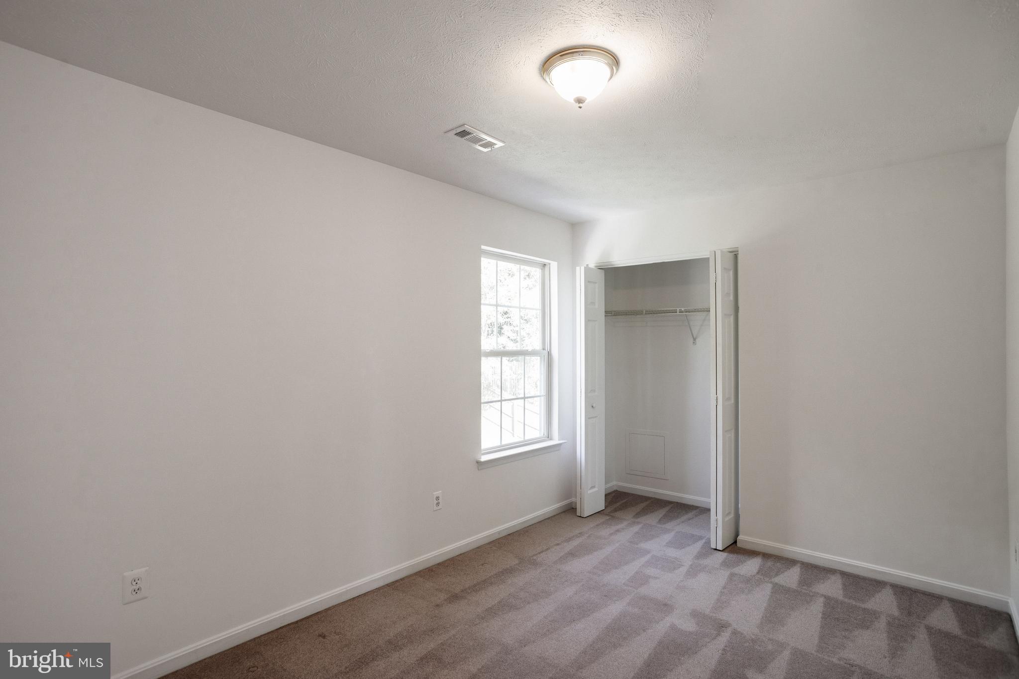 STRAWBERRY HILL EST SUB - Residential