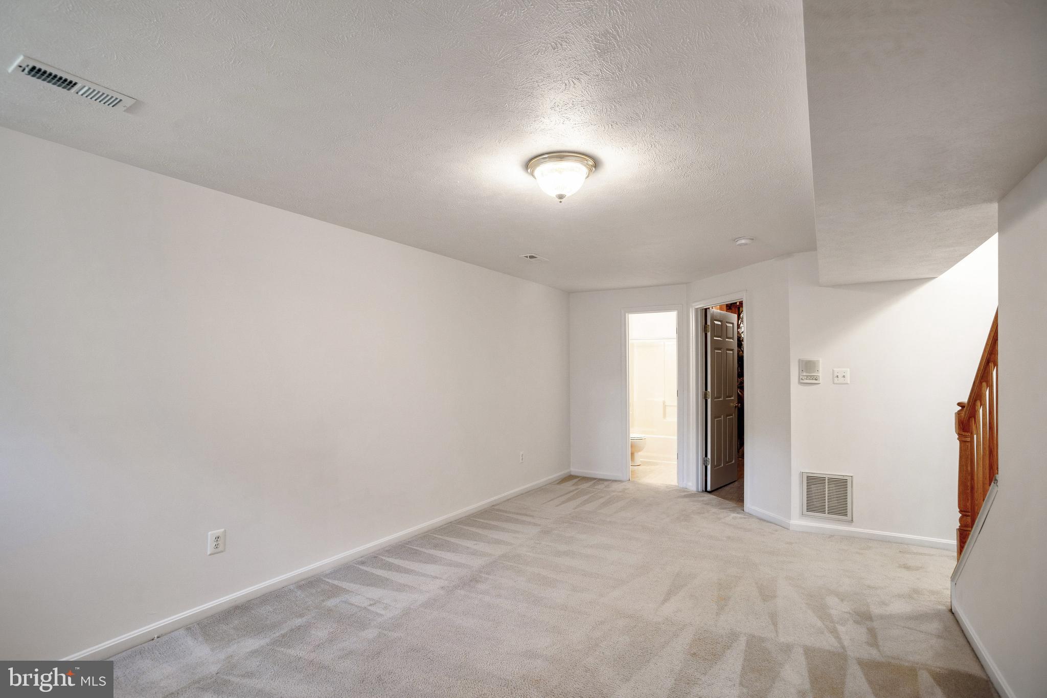 STRAWBERRY HILL EST SUB - Residential