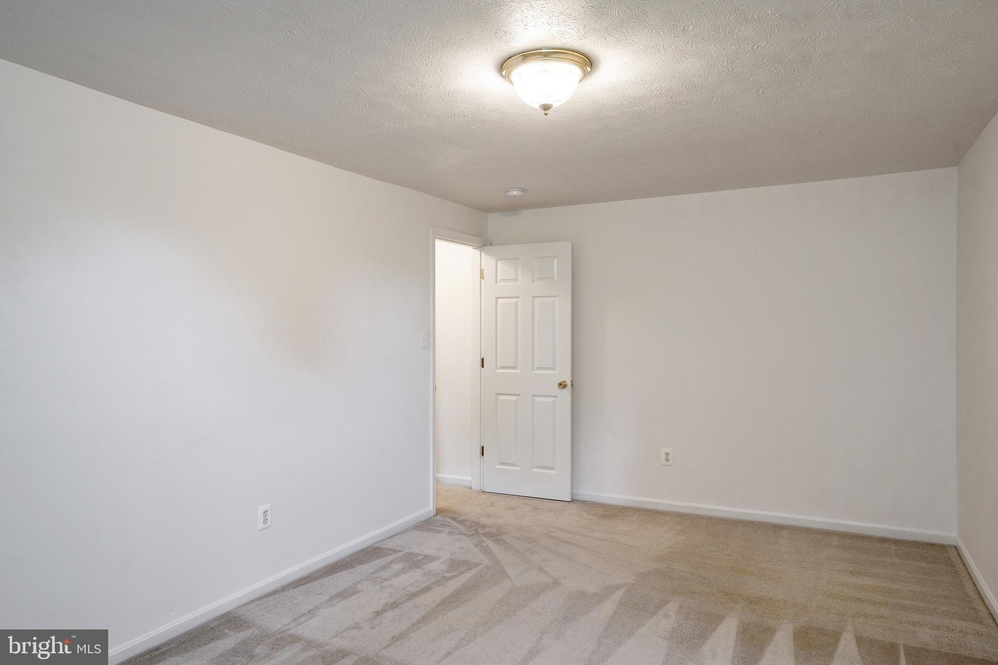 STRAWBERRY HILL EST SUB - Residential