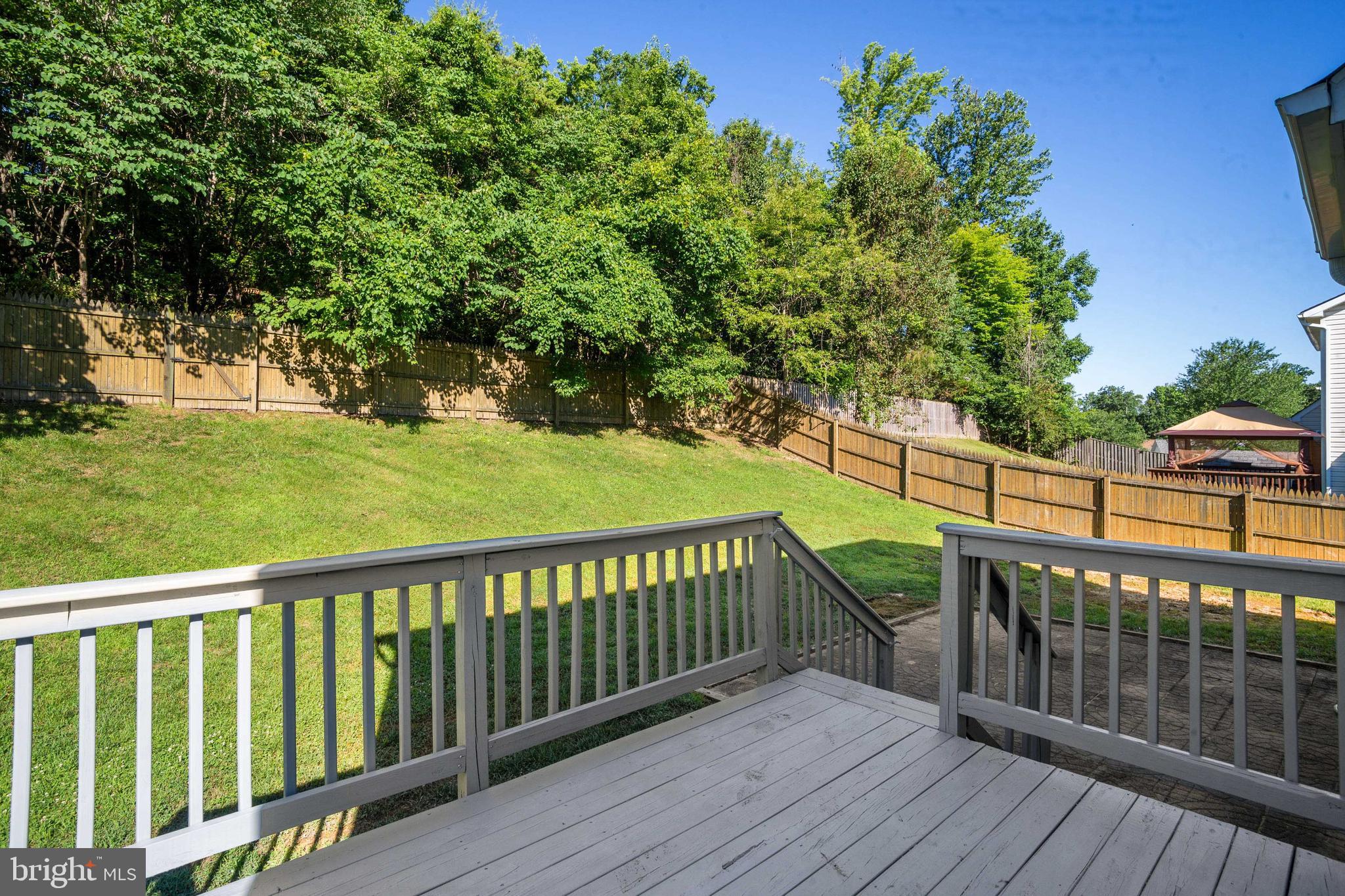 STRAWBERRY HILL EST SUB - Residential