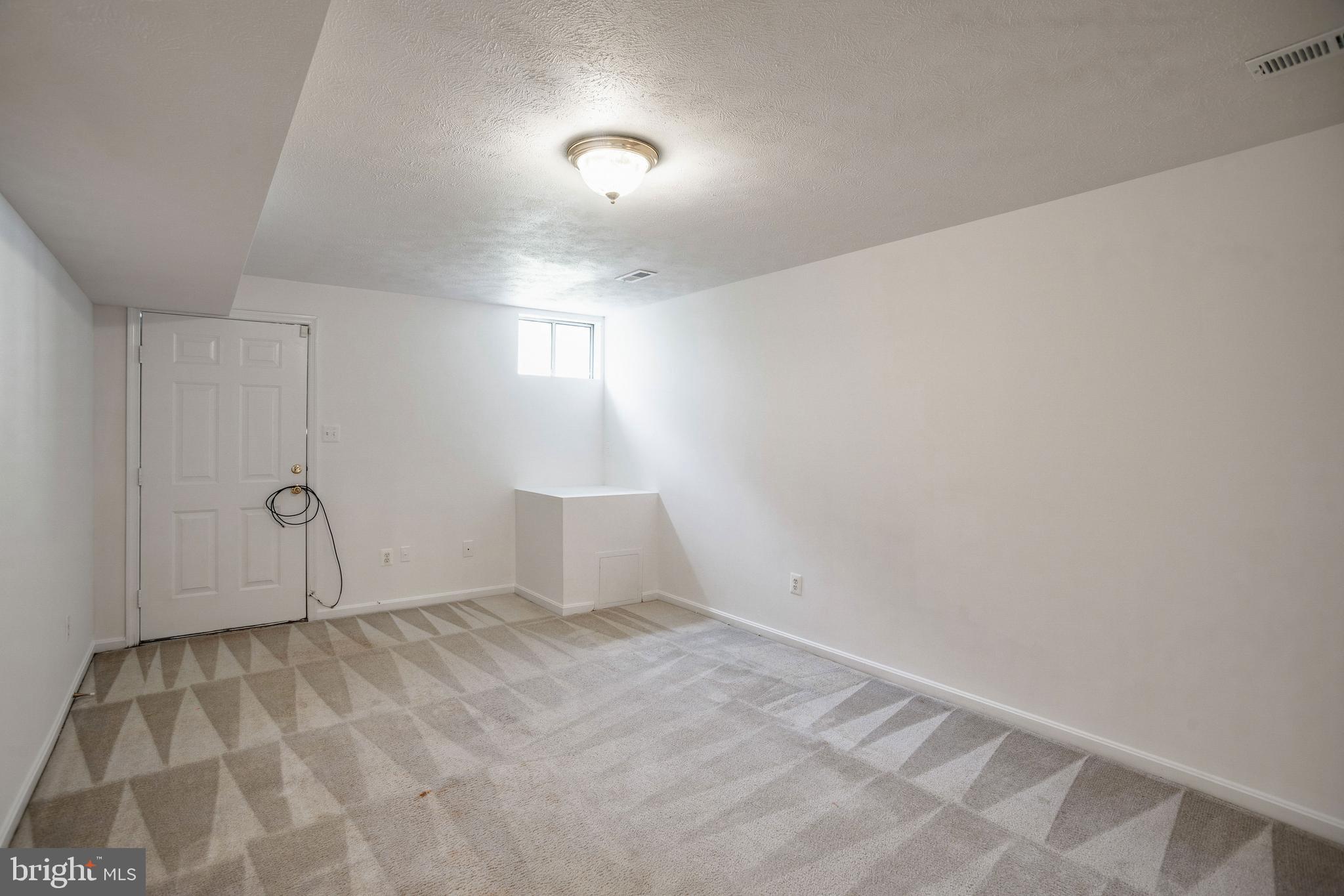 STRAWBERRY HILL EST SUB - Residential