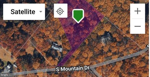 4825 S MOUNTAIN DRIVE EMMAUS PA 18049