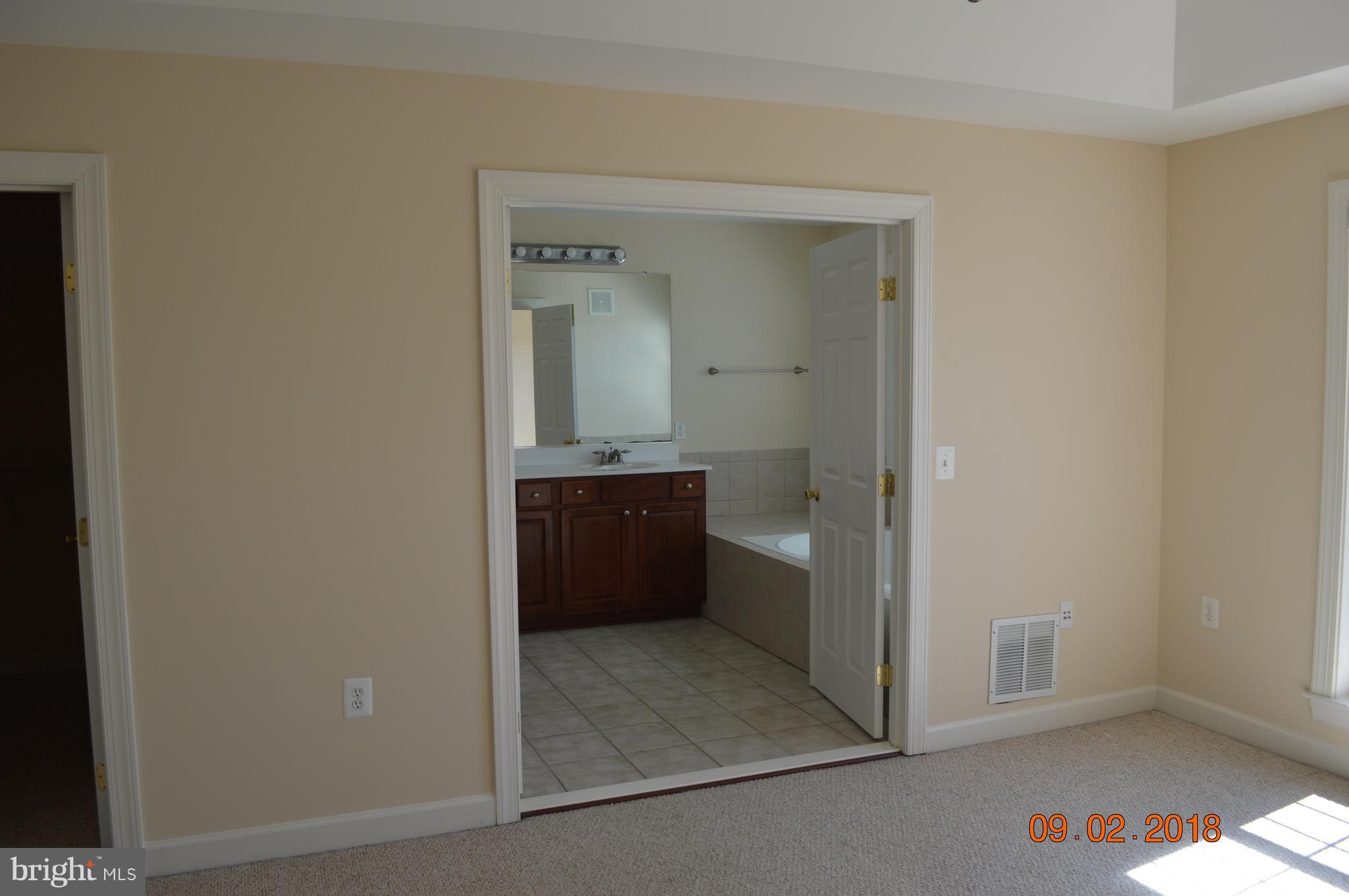 COPPERMINE CROSSING - Residential Lease