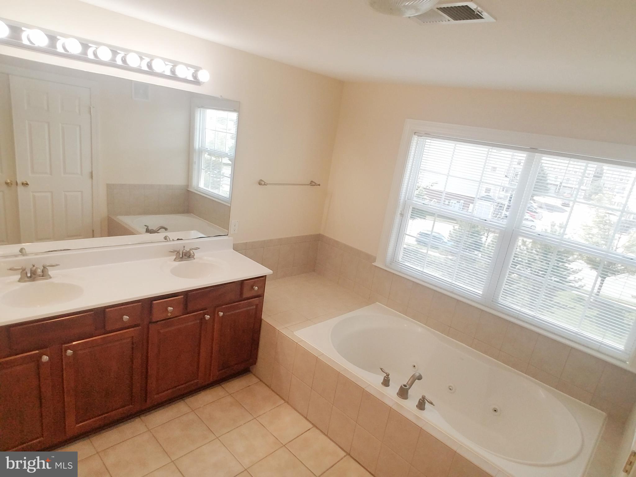 COPPERMINE CROSSING - Residential Lease