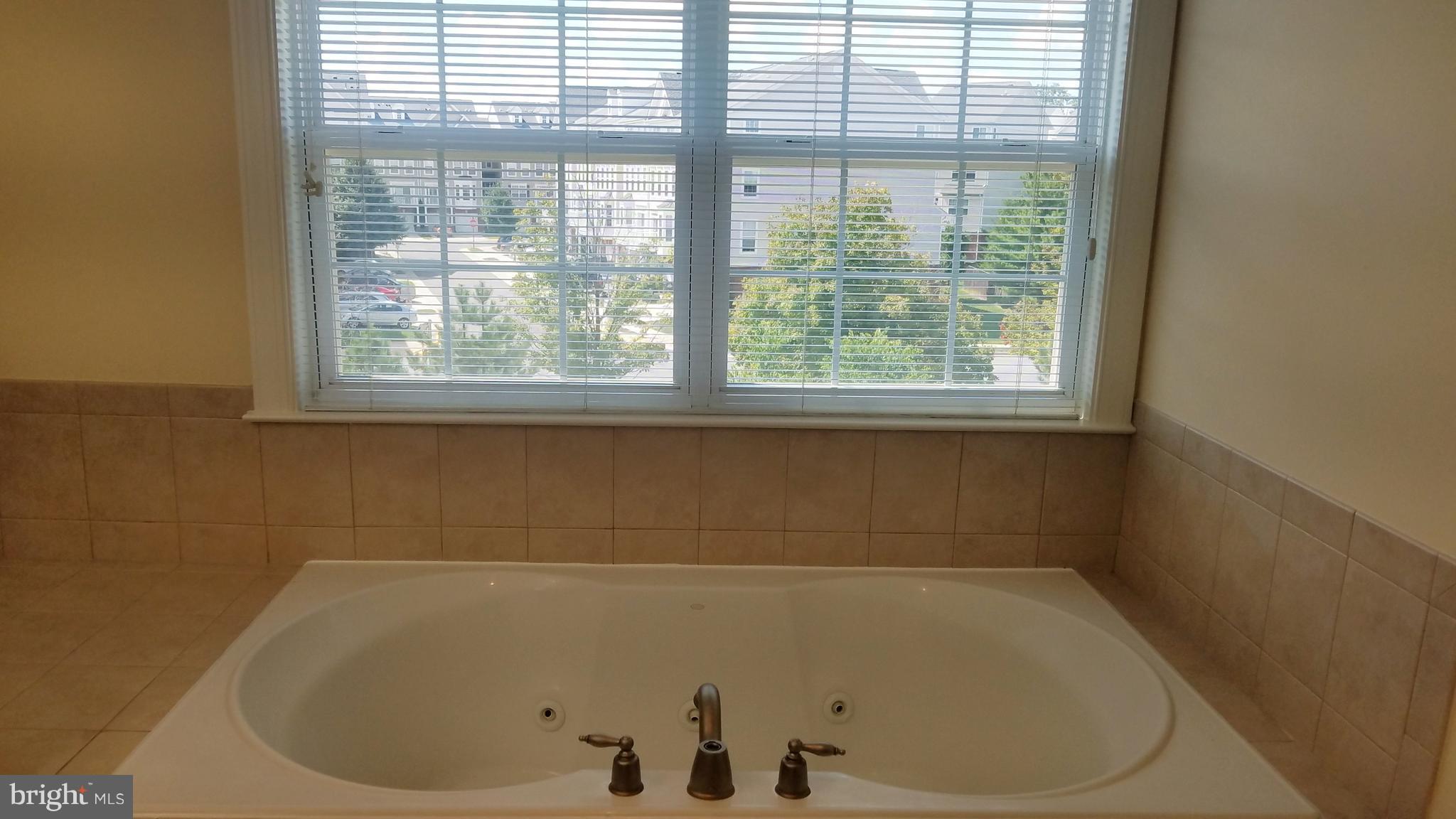 COPPERMINE CROSSING - Residential Lease