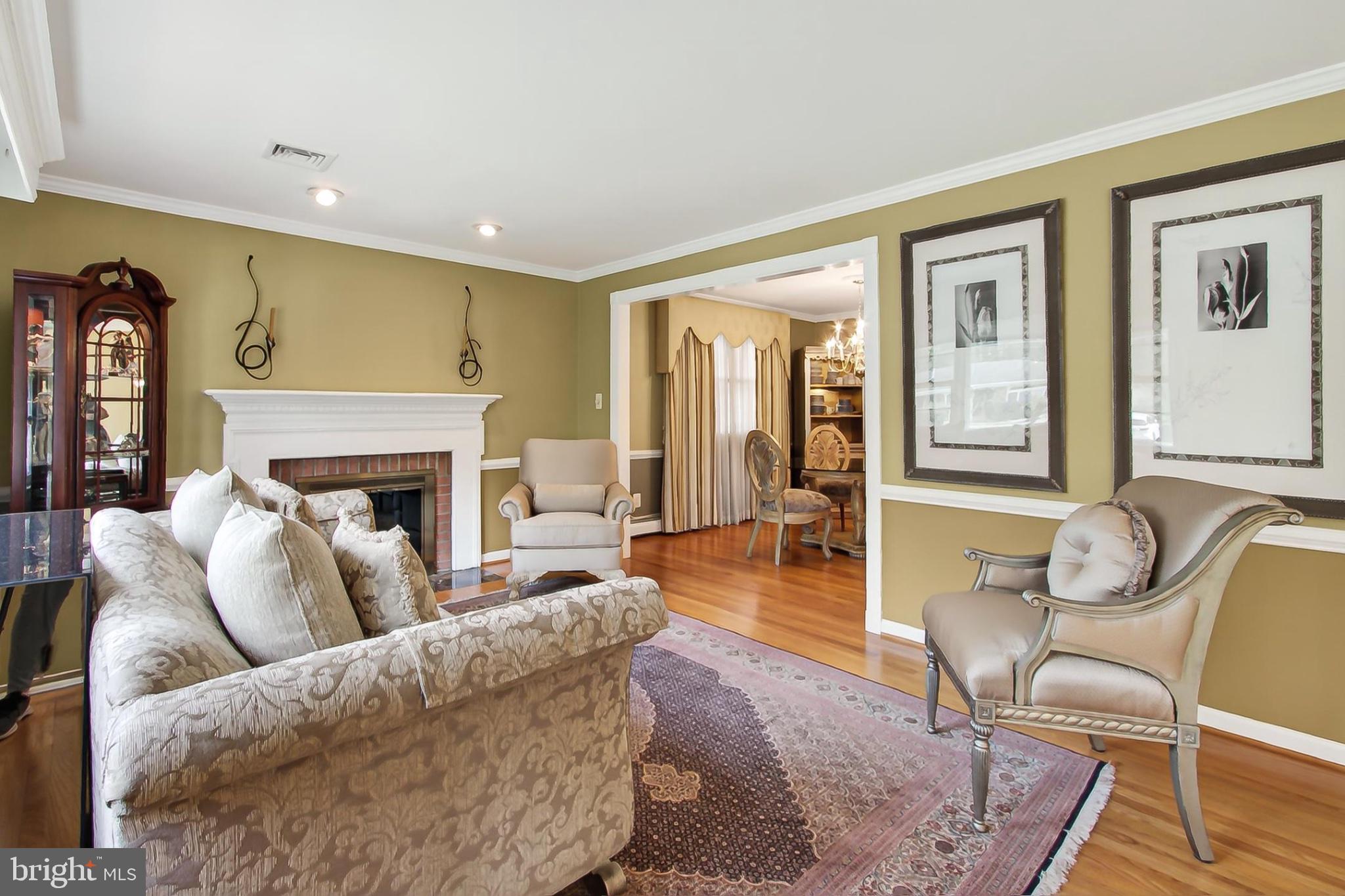 CRESTWOOD MANOR - Residential