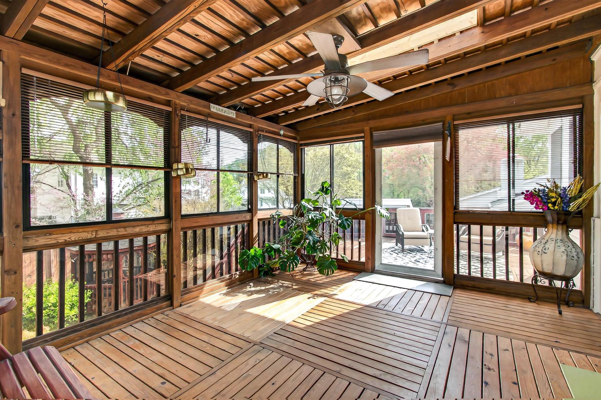 CRESTWOOD MANOR - Residential