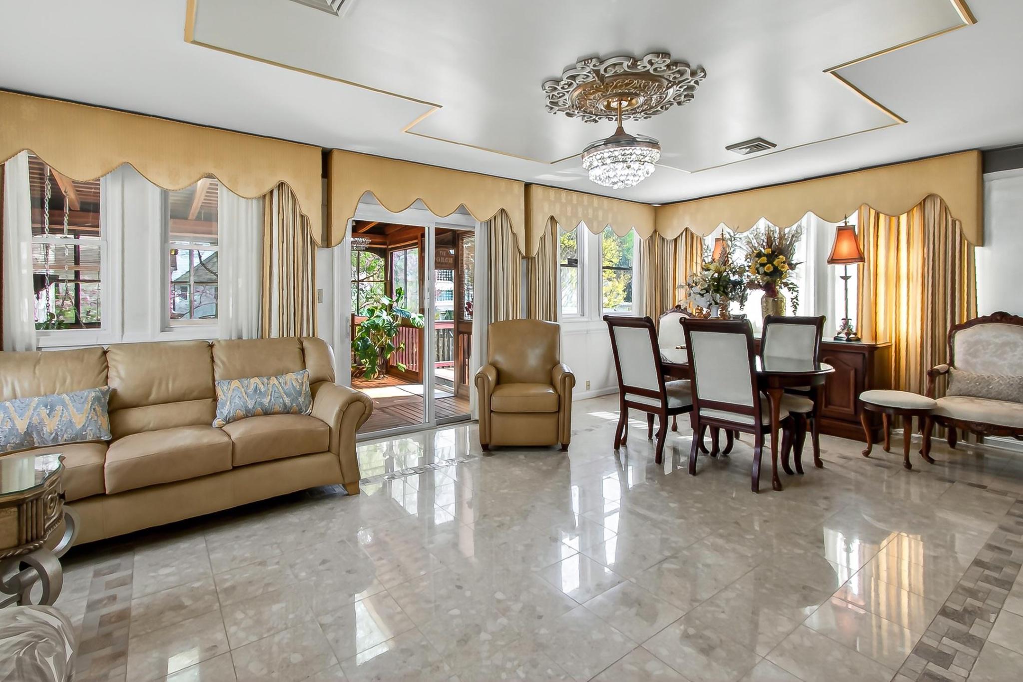 CRESTWOOD MANOR - Residential