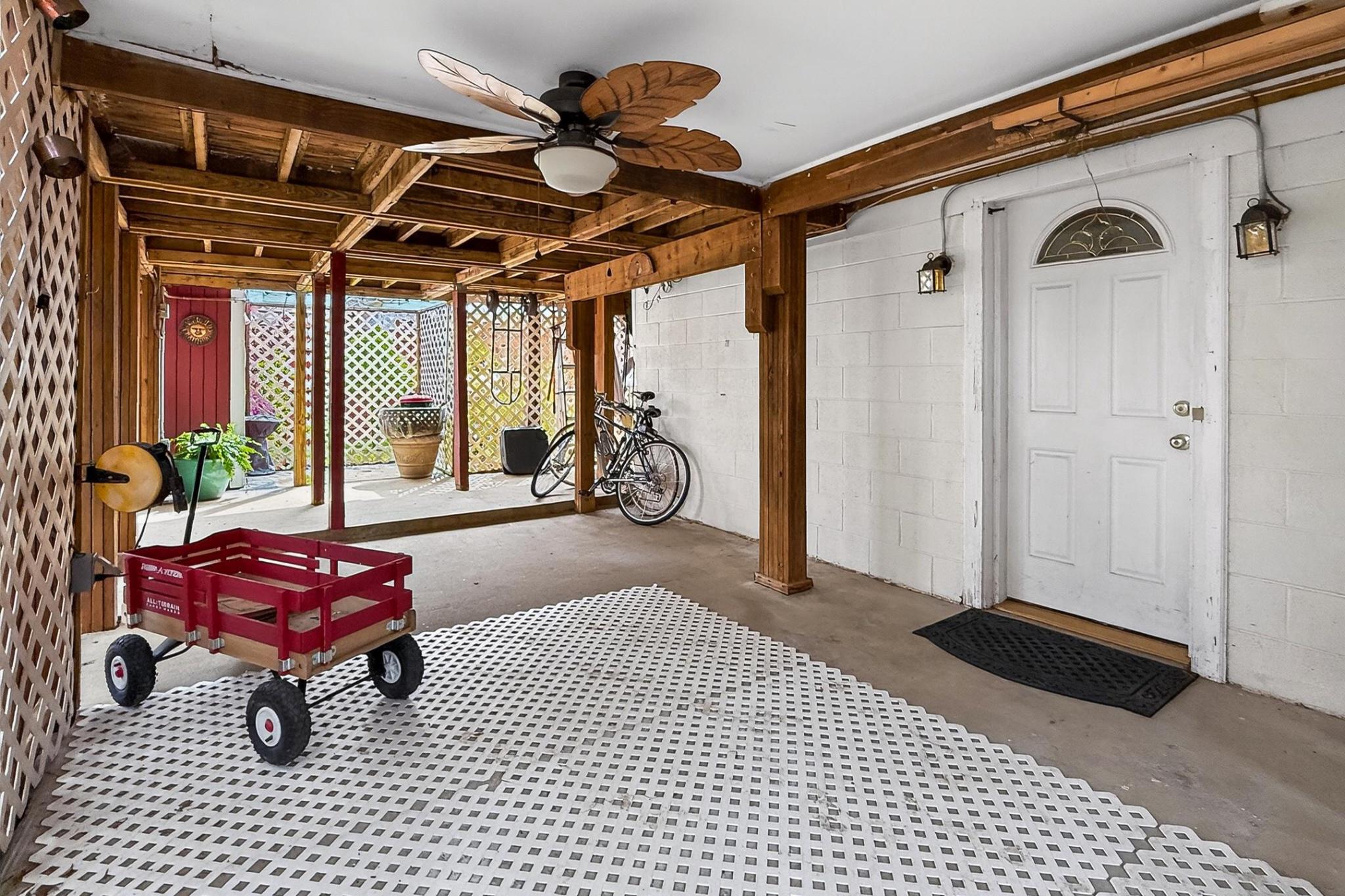 CRESTWOOD MANOR - Residential