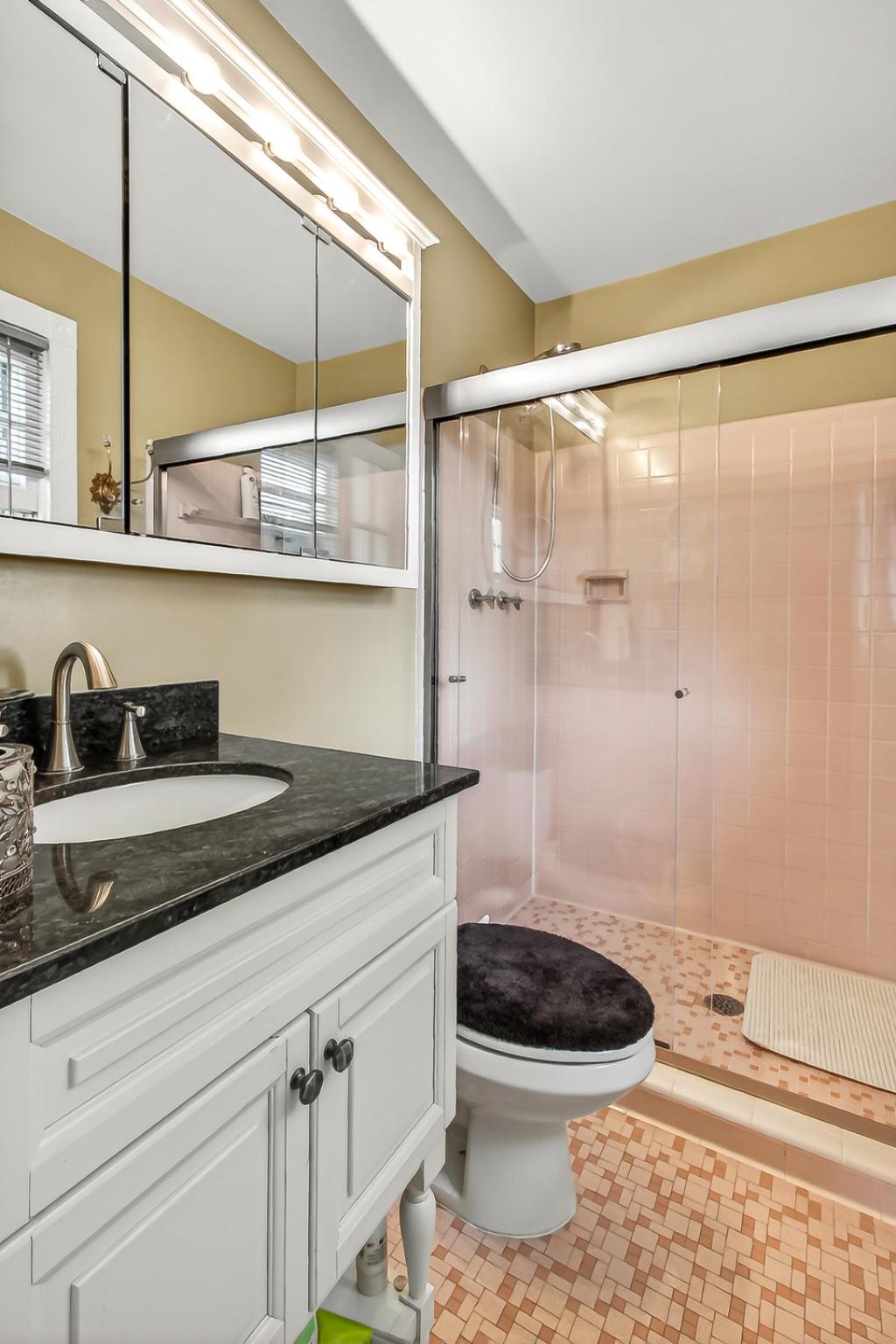 CRESTWOOD MANOR - Residential