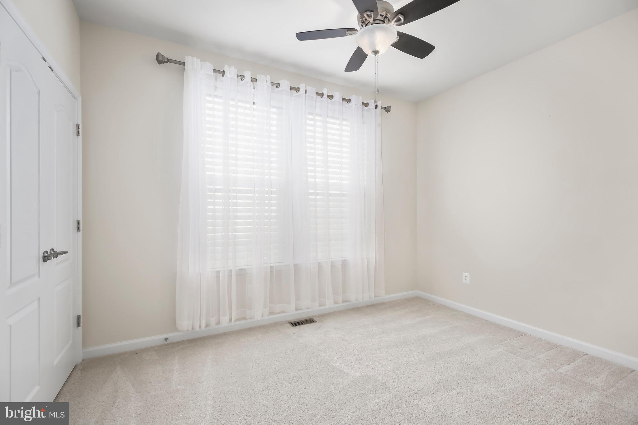 VIRGINIA HERITAGE AT LEE'S PARK - Residential