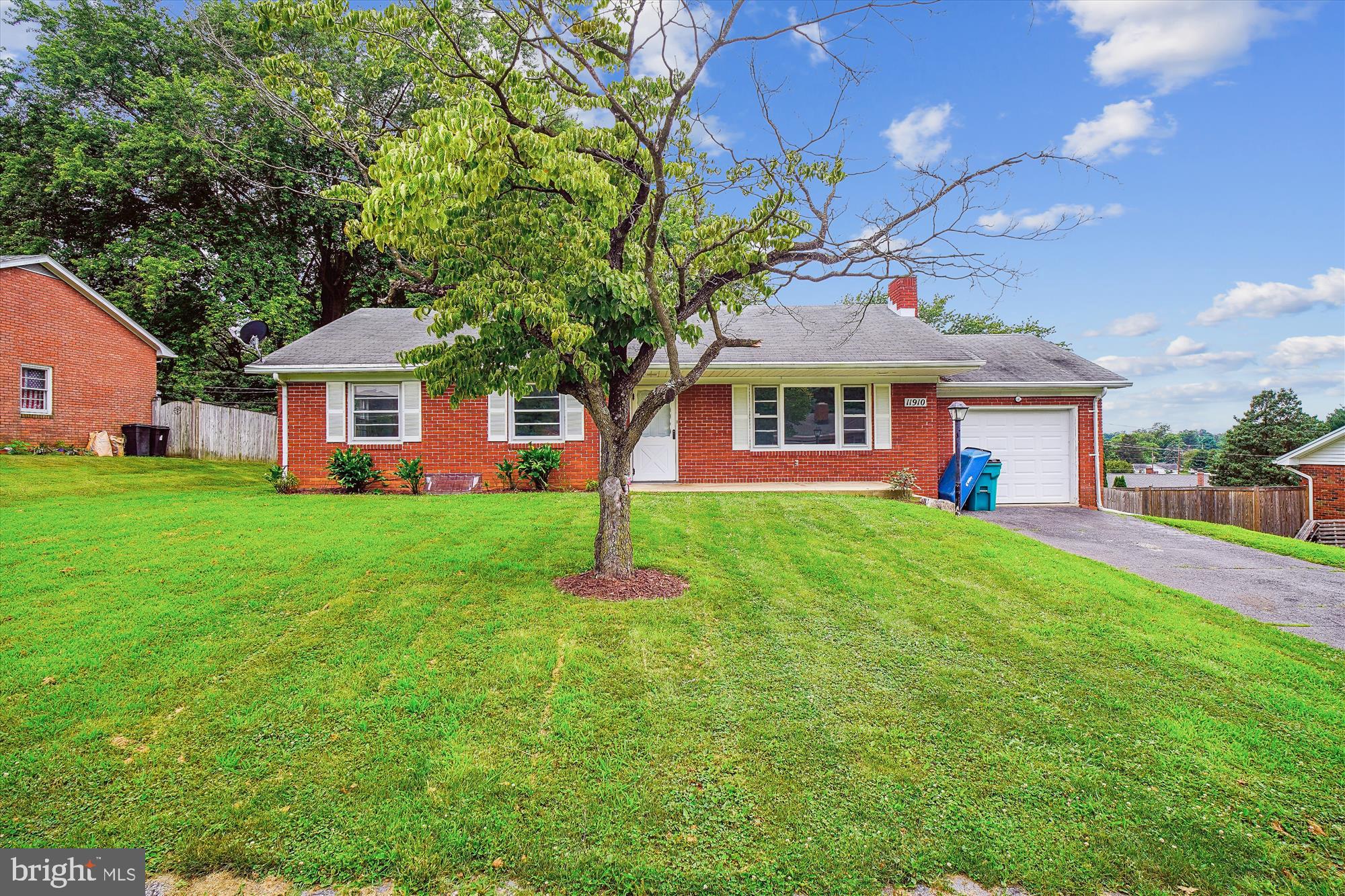 Welcome to this 3BR, 2.5BA brick home with 1-car garage!
Main level features 3 bedrooms and 1.5 bathrooms, hardwood floors throughout, freshly painted interior, and a remodeled bathroom with a new shower. The spacious living and dining areas open to the backyard through a sliding glass door. Kitchen includes granite countertops, white cabinets, and stainless steel appliances (water filter excluded).
Enjoy a large, fully fenced backyard, covered back porch,.
The full basement includes 2 dens with closets, a full bathroom with exhaust fan, walk-up stairs to the backyard, new engineered flooring, and a window A/C unit. Central A/C on the main level.
Easy to show. Contact cheerful and helpful listing agent with any questions!