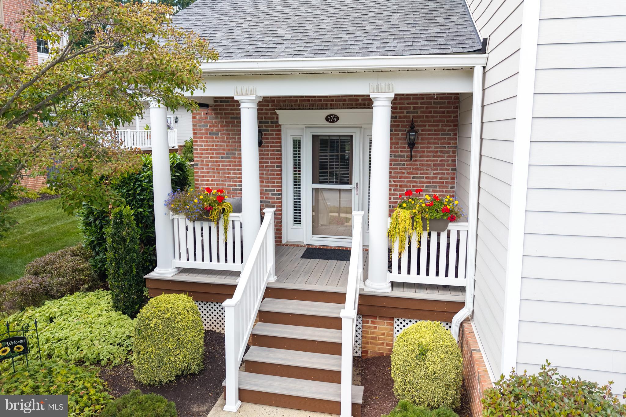 574 GRAMERCY LANE