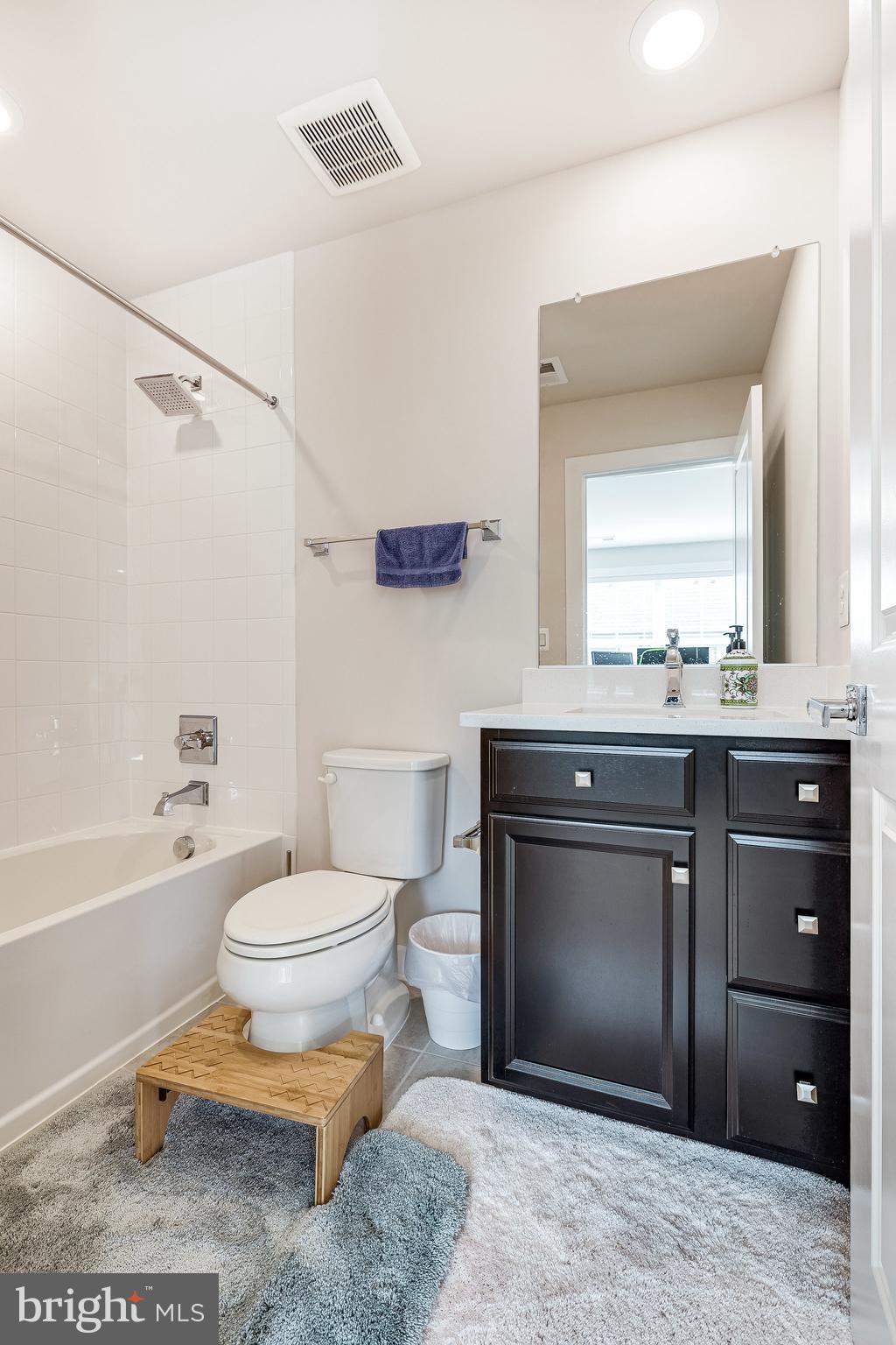 WATERVIEW AT WOODLAND PARK - Residential Lease