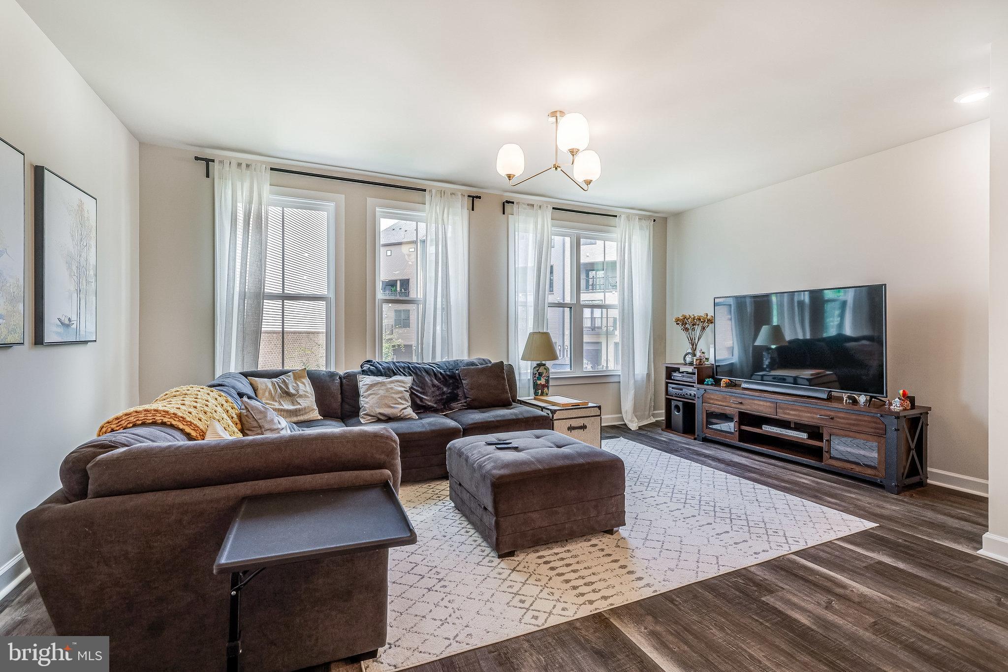 WATERVIEW AT WOODLAND PARK - Residential Lease