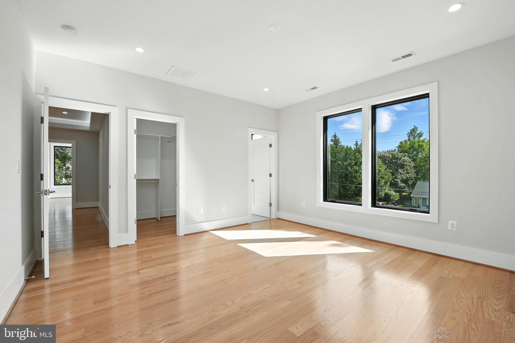 PIMMIT HILLS - Residential