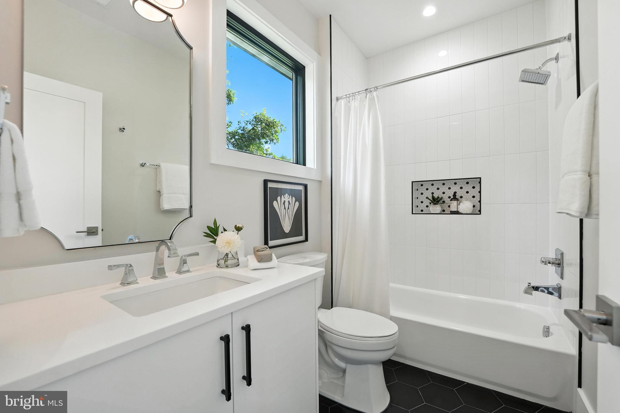 PIMMIT HILLS - Residential