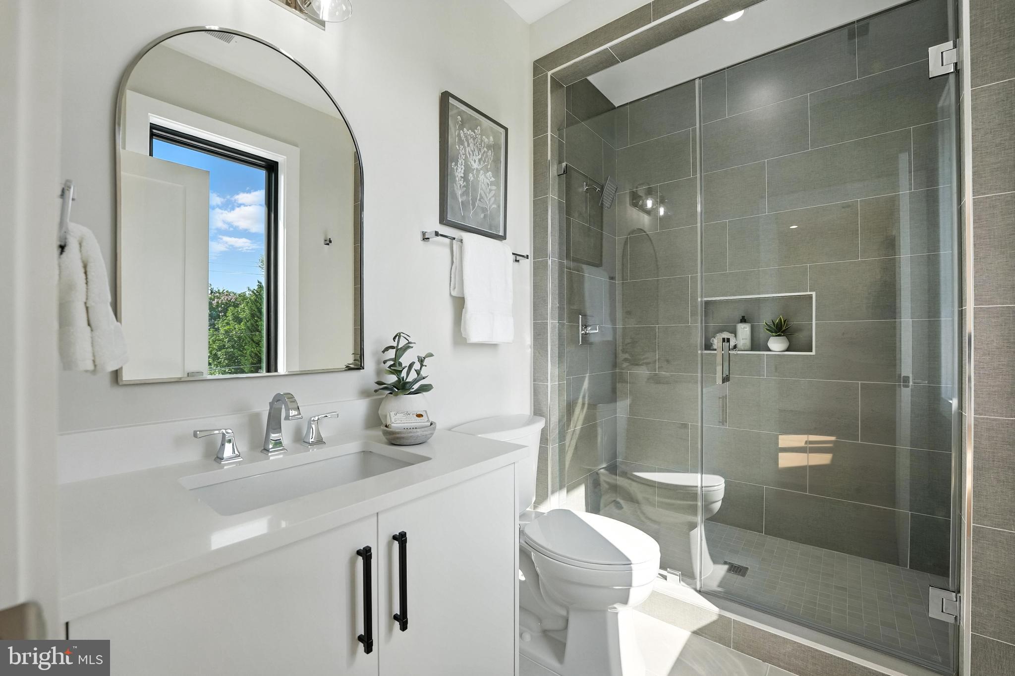 PIMMIT HILLS - Residential