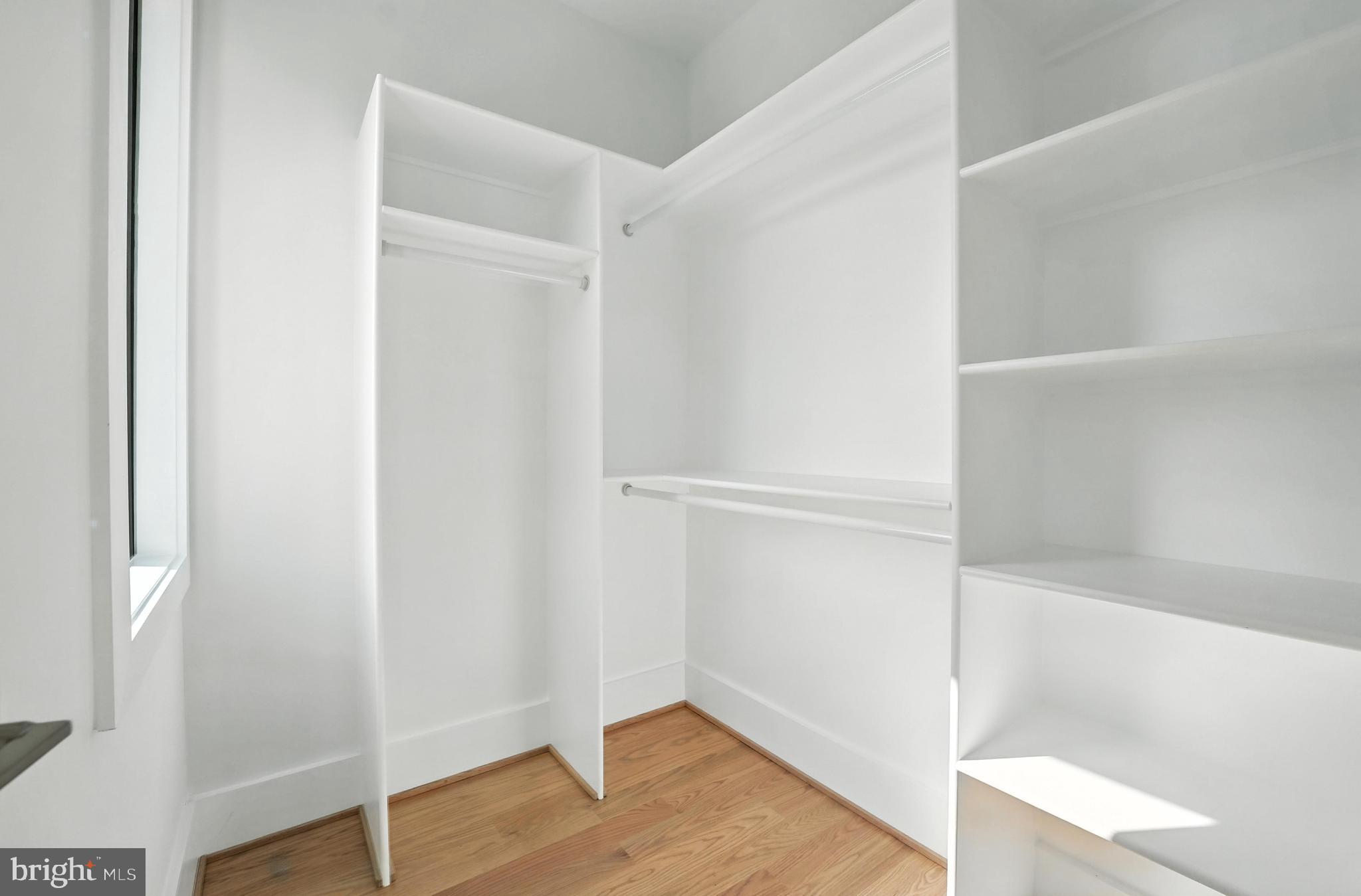 PIMMIT HILLS - Residential