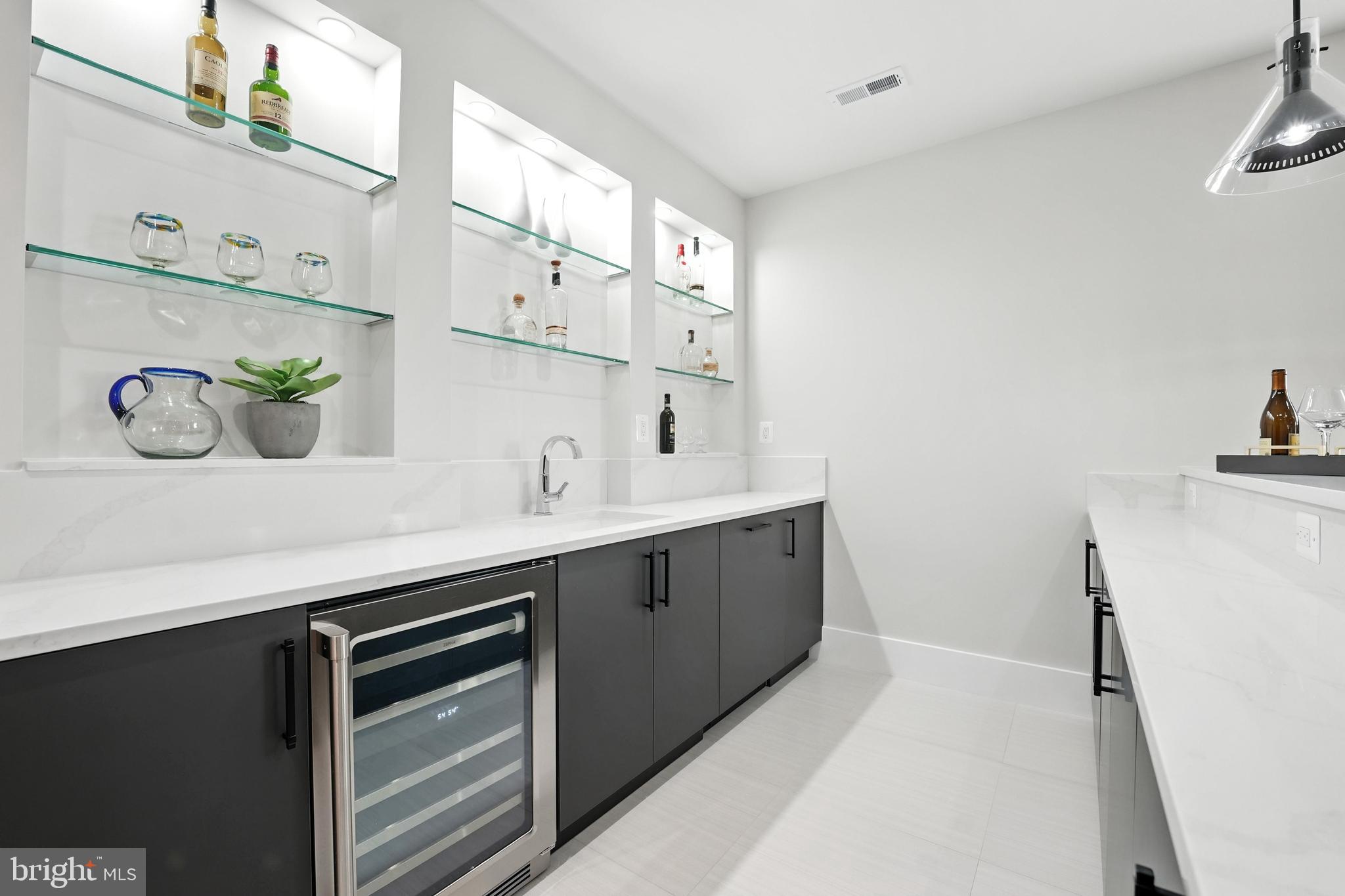 PIMMIT HILLS - Residential