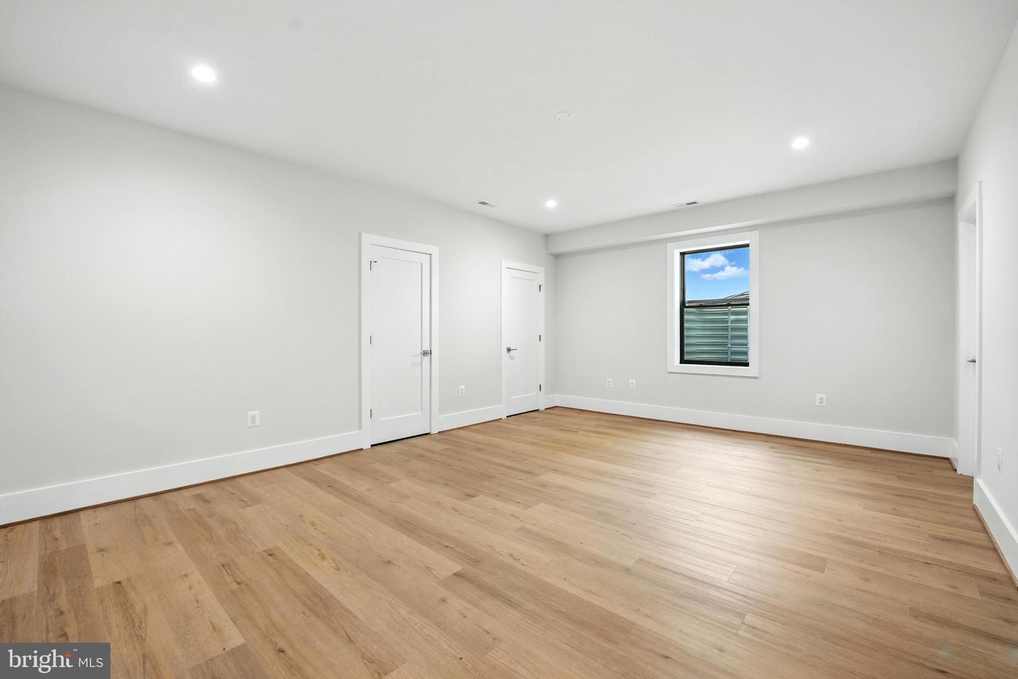 PIMMIT HILLS - Residential