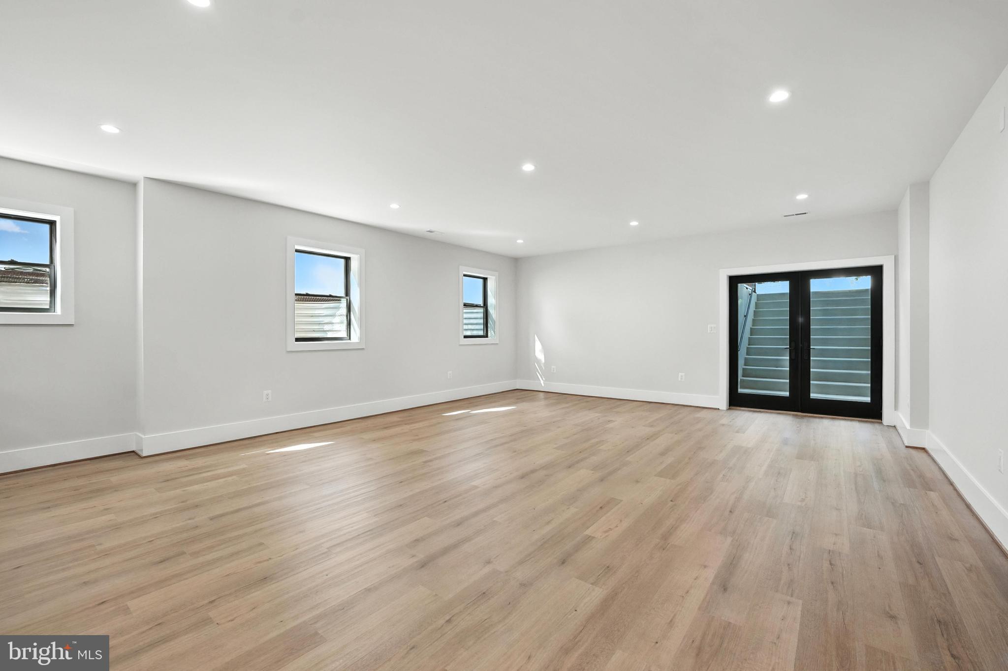 PIMMIT HILLS - Residential