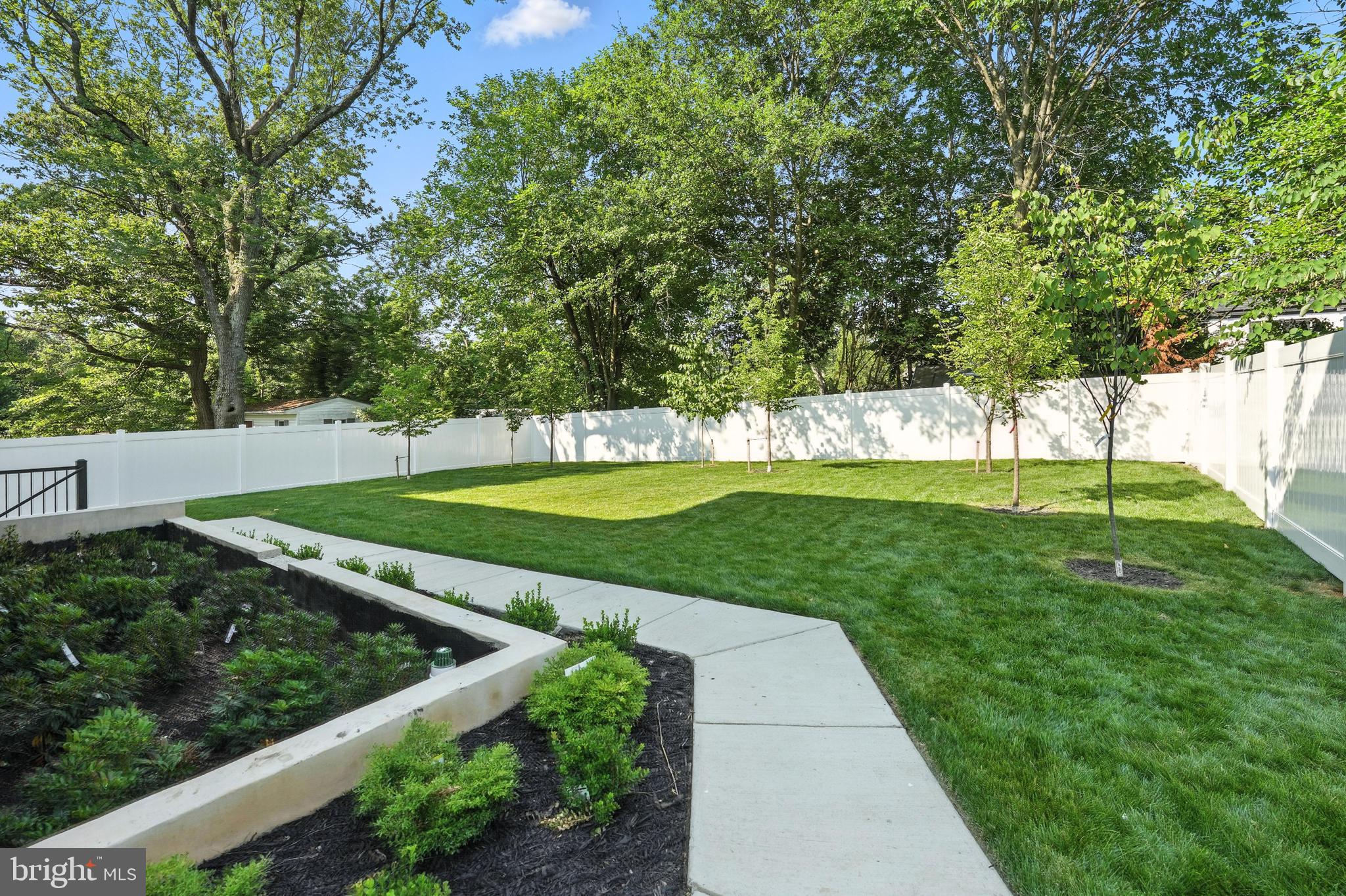 PIMMIT HILLS - Residential