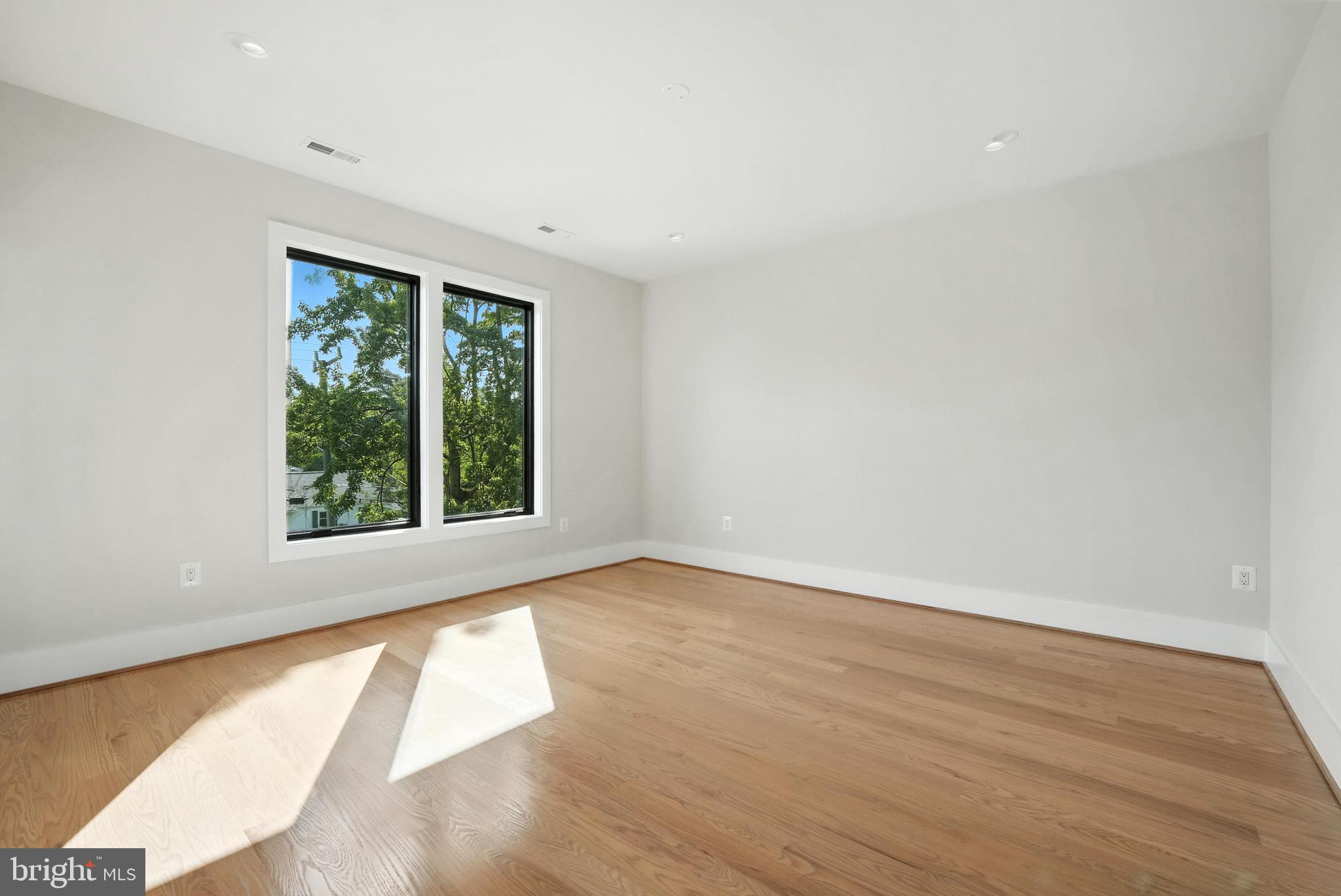 PIMMIT HILLS - Residential