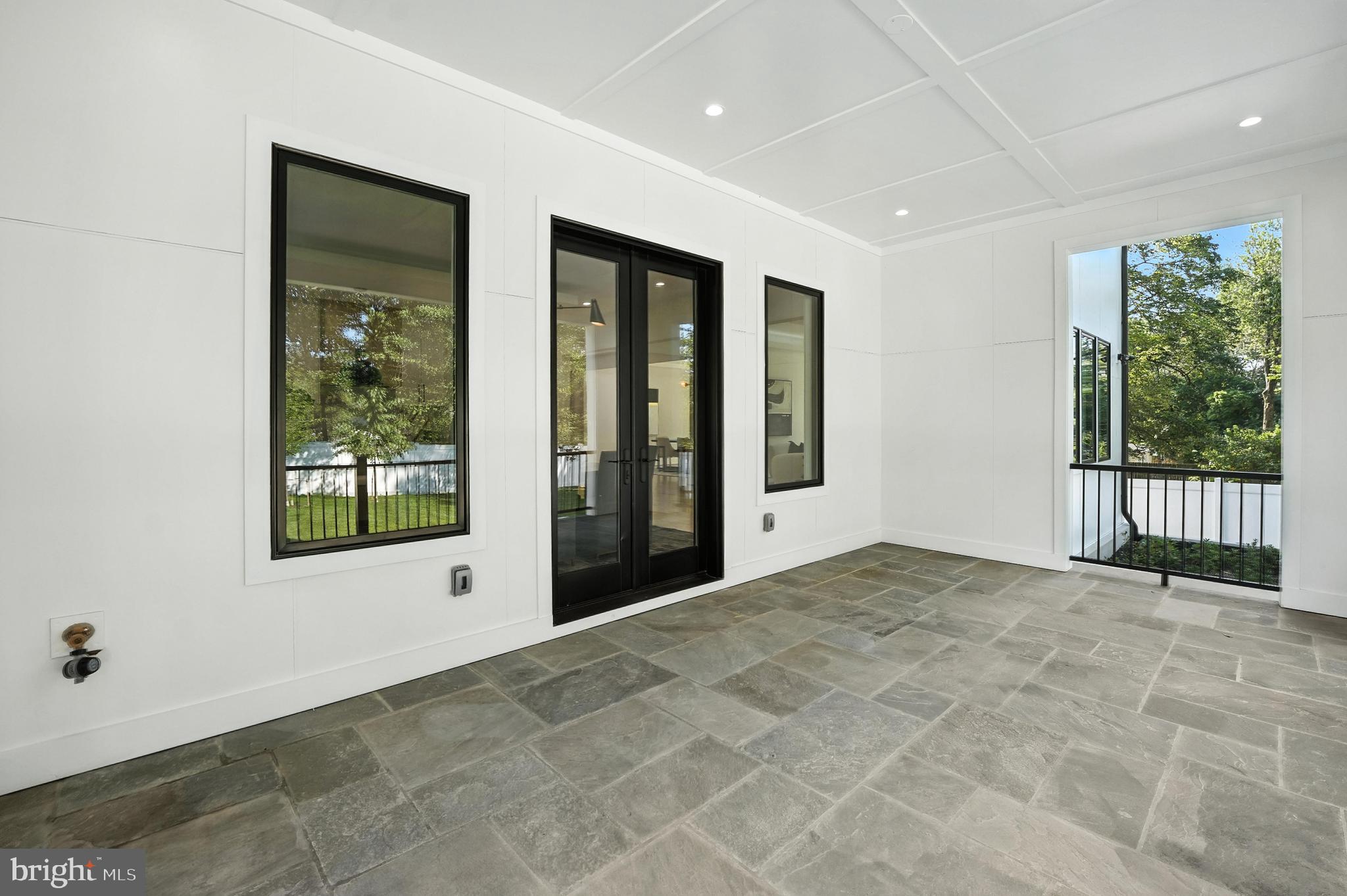 PIMMIT HILLS - Residential