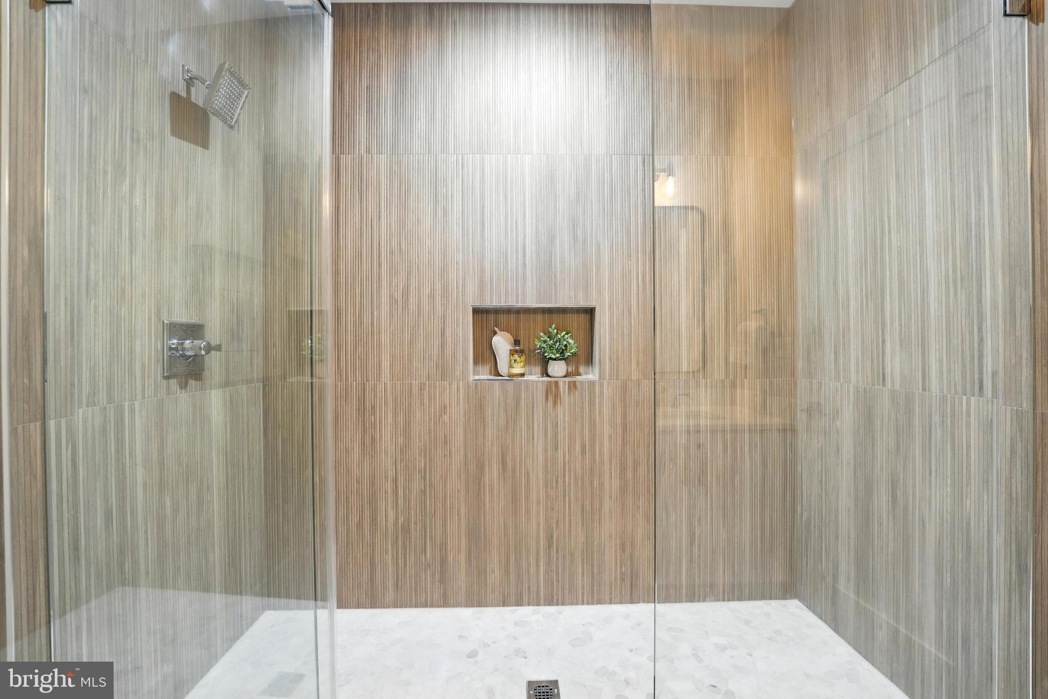 PIMMIT HILLS - Residential