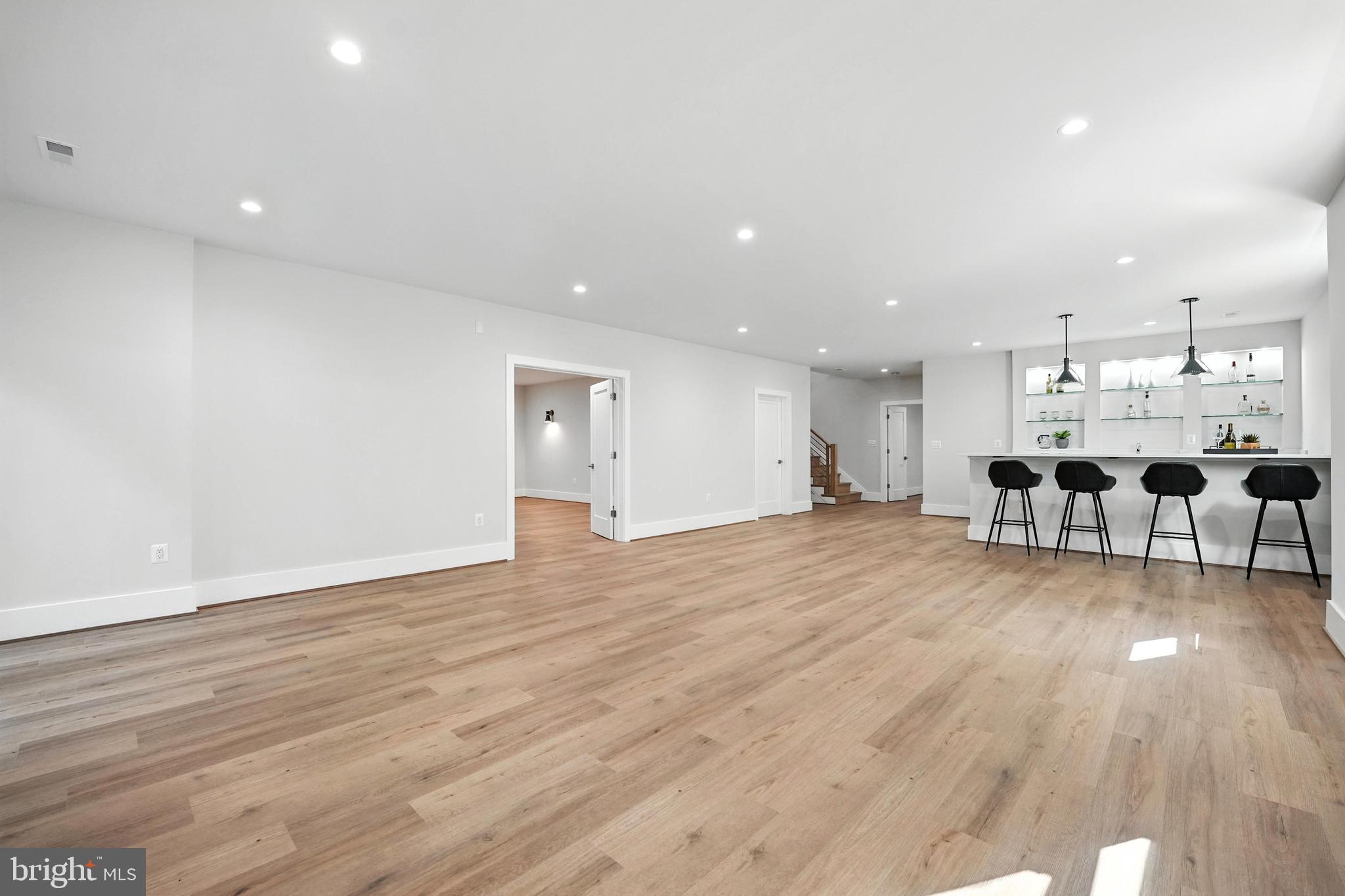 PIMMIT HILLS - Residential