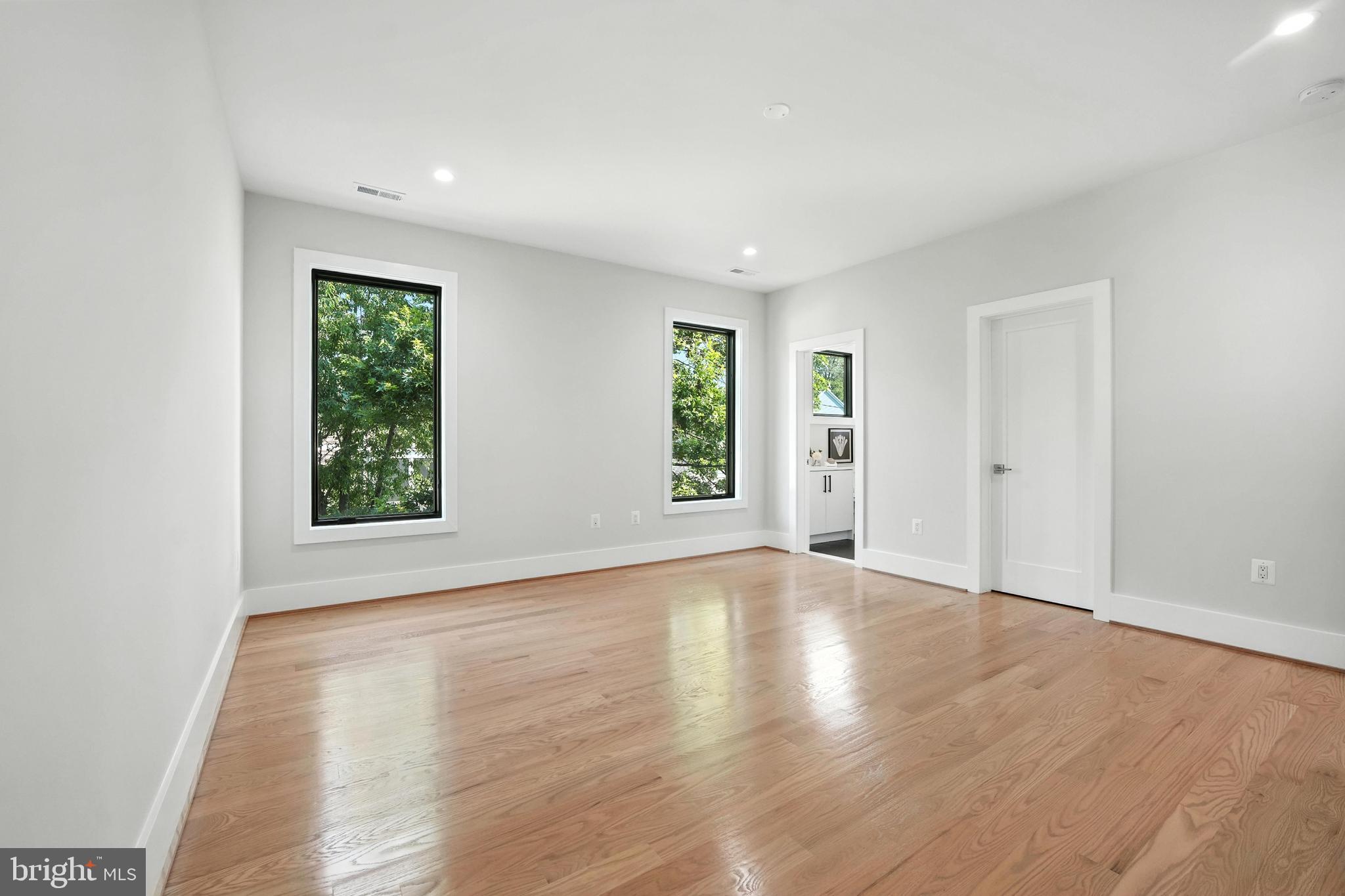 PIMMIT HILLS - Residential