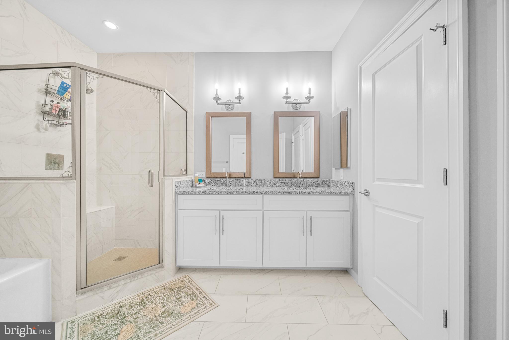 LANSDOWNE TOWN CENTER - Residential