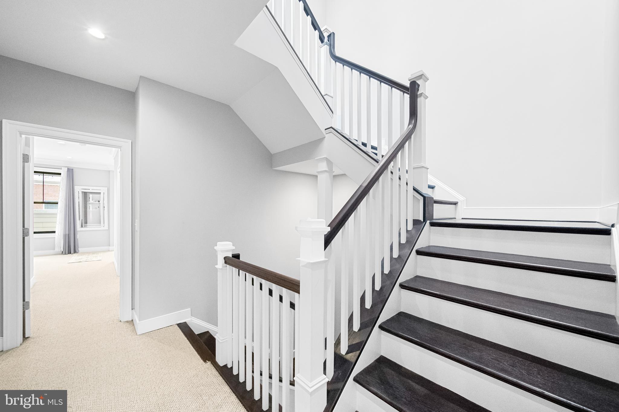 LANSDOWNE TOWN CENTER - Residential