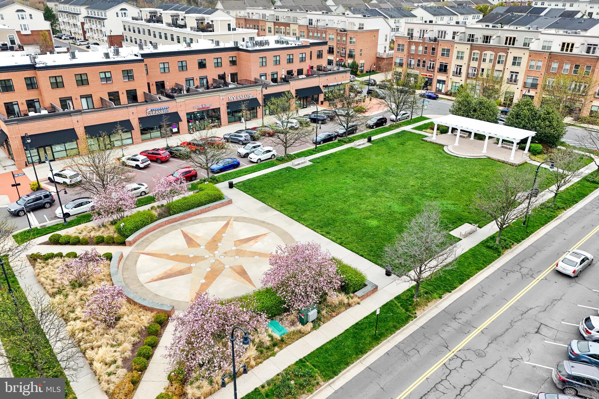 LANSDOWNE TOWN CENTER - Residential