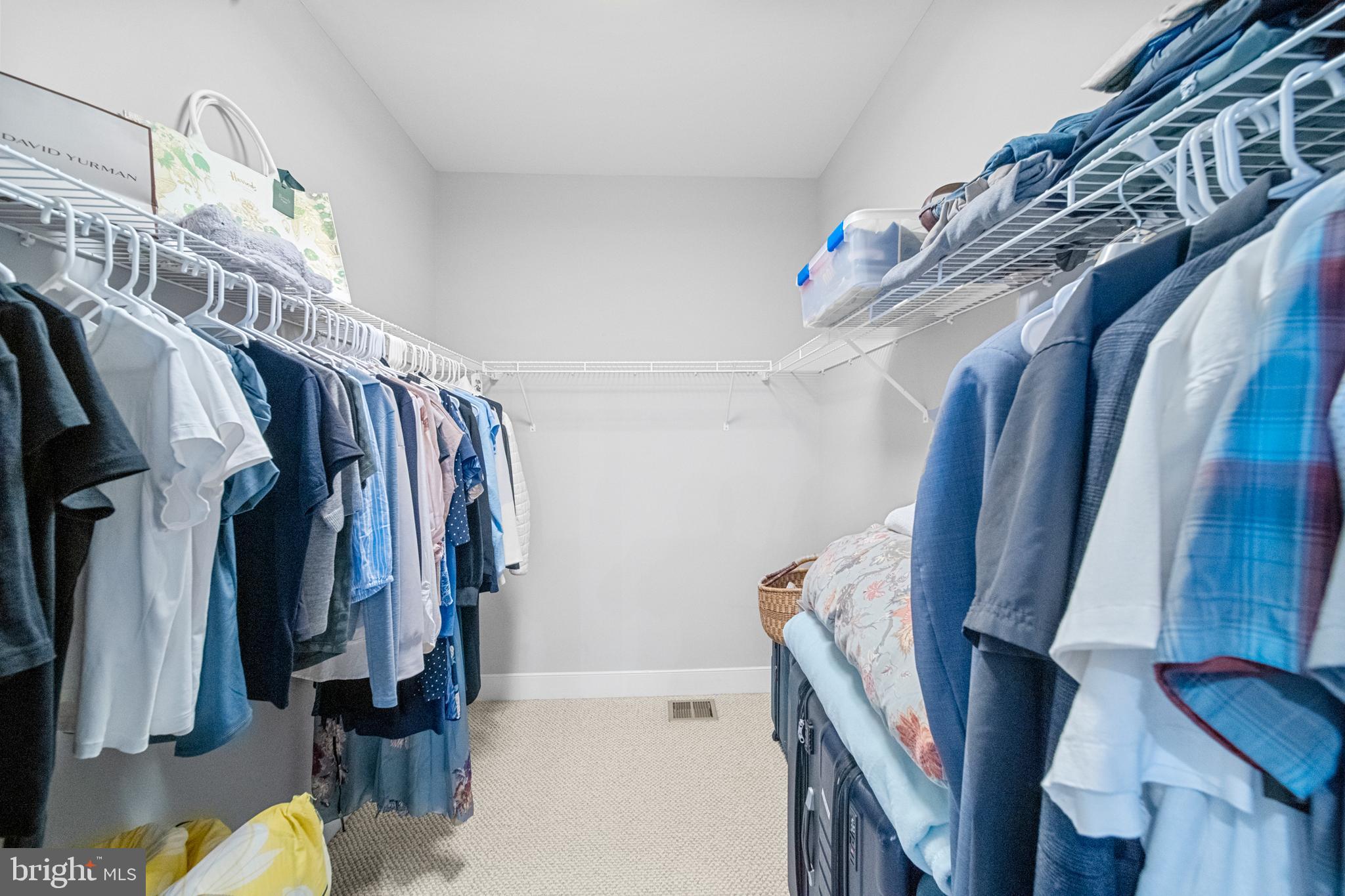 LANSDOWNE TOWN CENTER - Residential