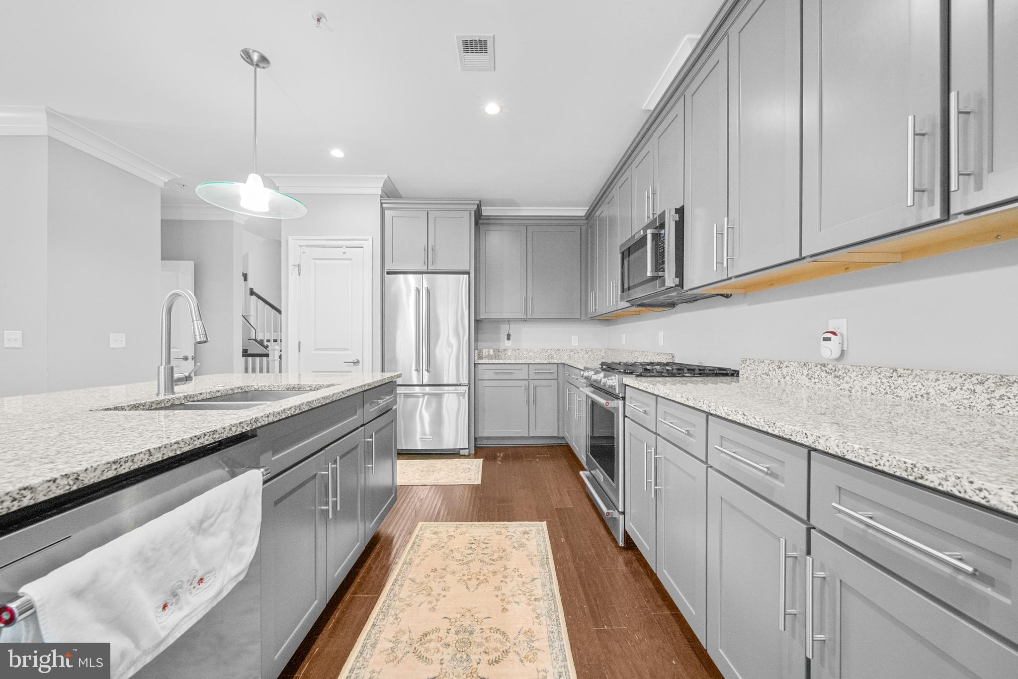 LANSDOWNE TOWN CENTER - Residential