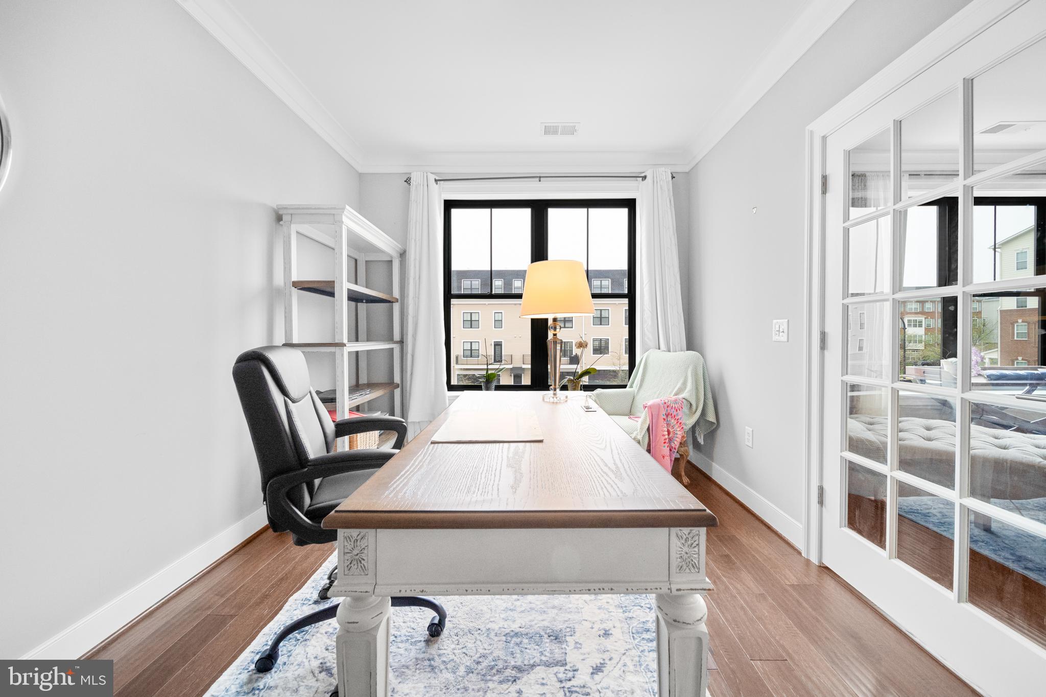 LANSDOWNE TOWN CENTER - Residential