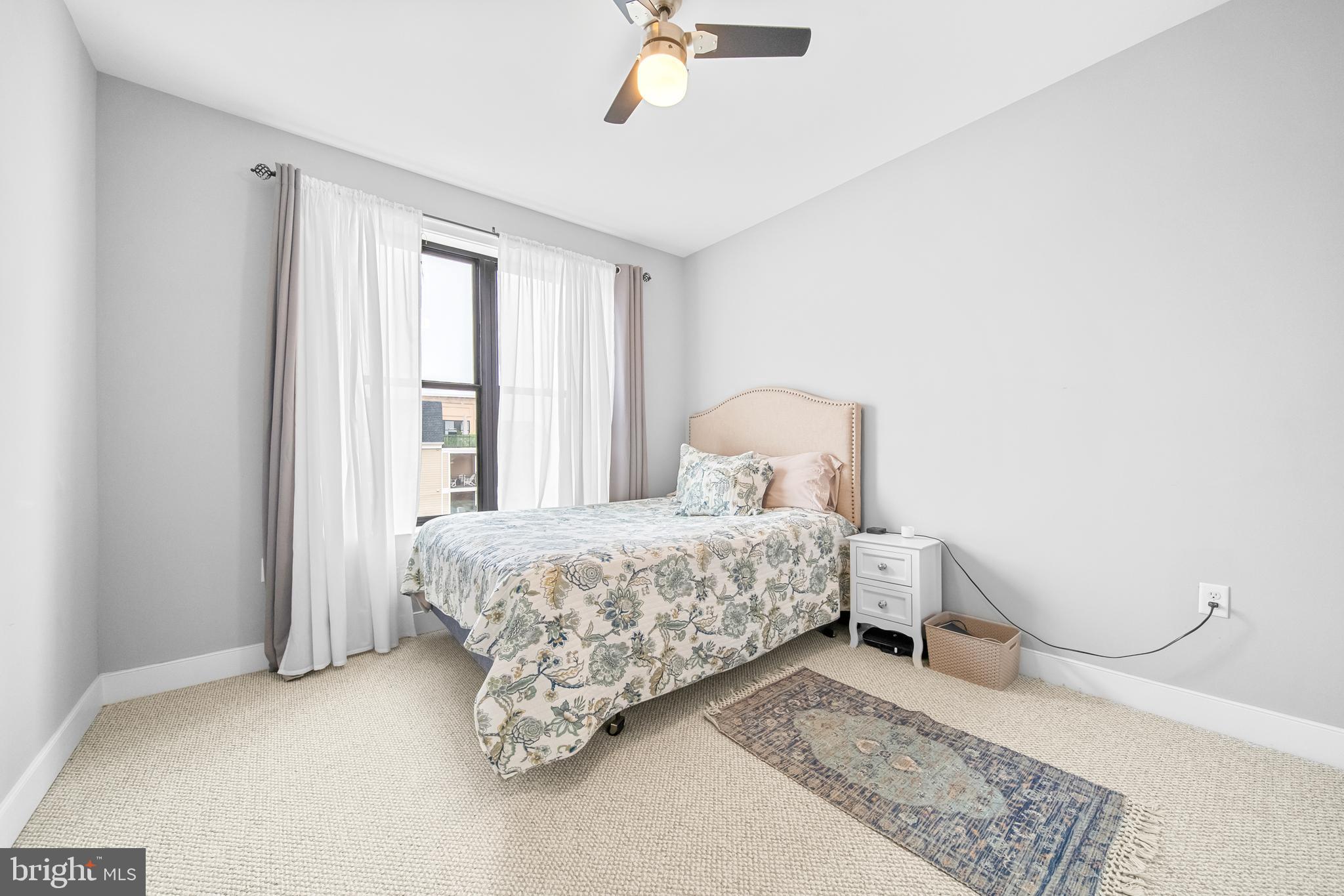 LANSDOWNE TOWN CENTER - Residential