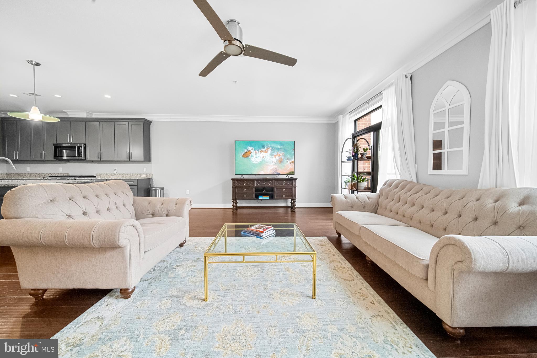 LANSDOWNE TOWN CENTER - Residential