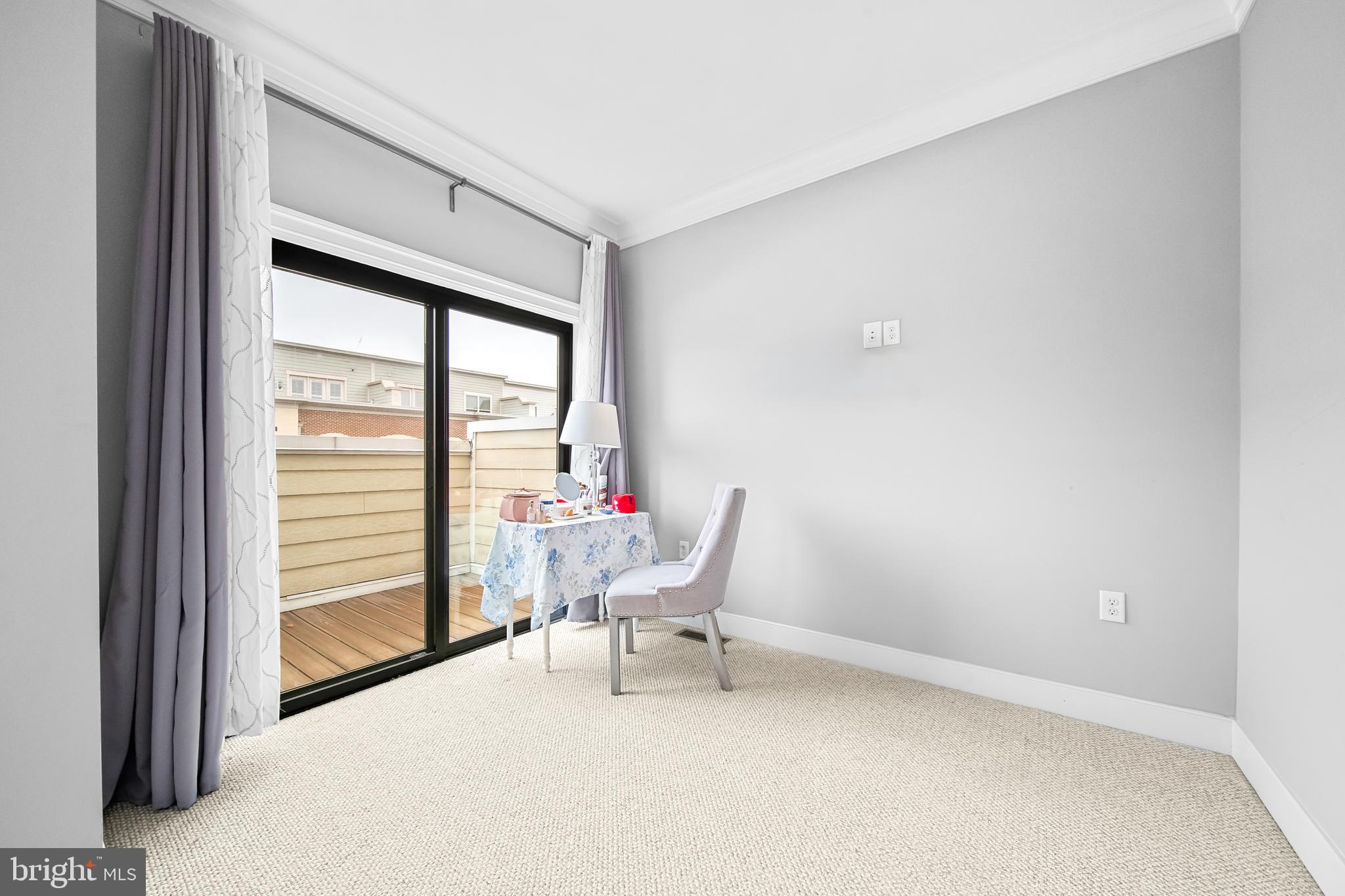 LANSDOWNE TOWN CENTER - Residential