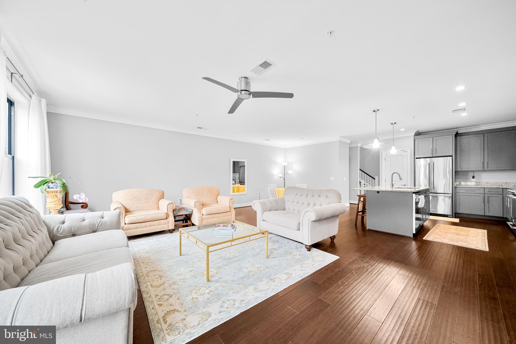 LANSDOWNE TOWN CENTER - Residential