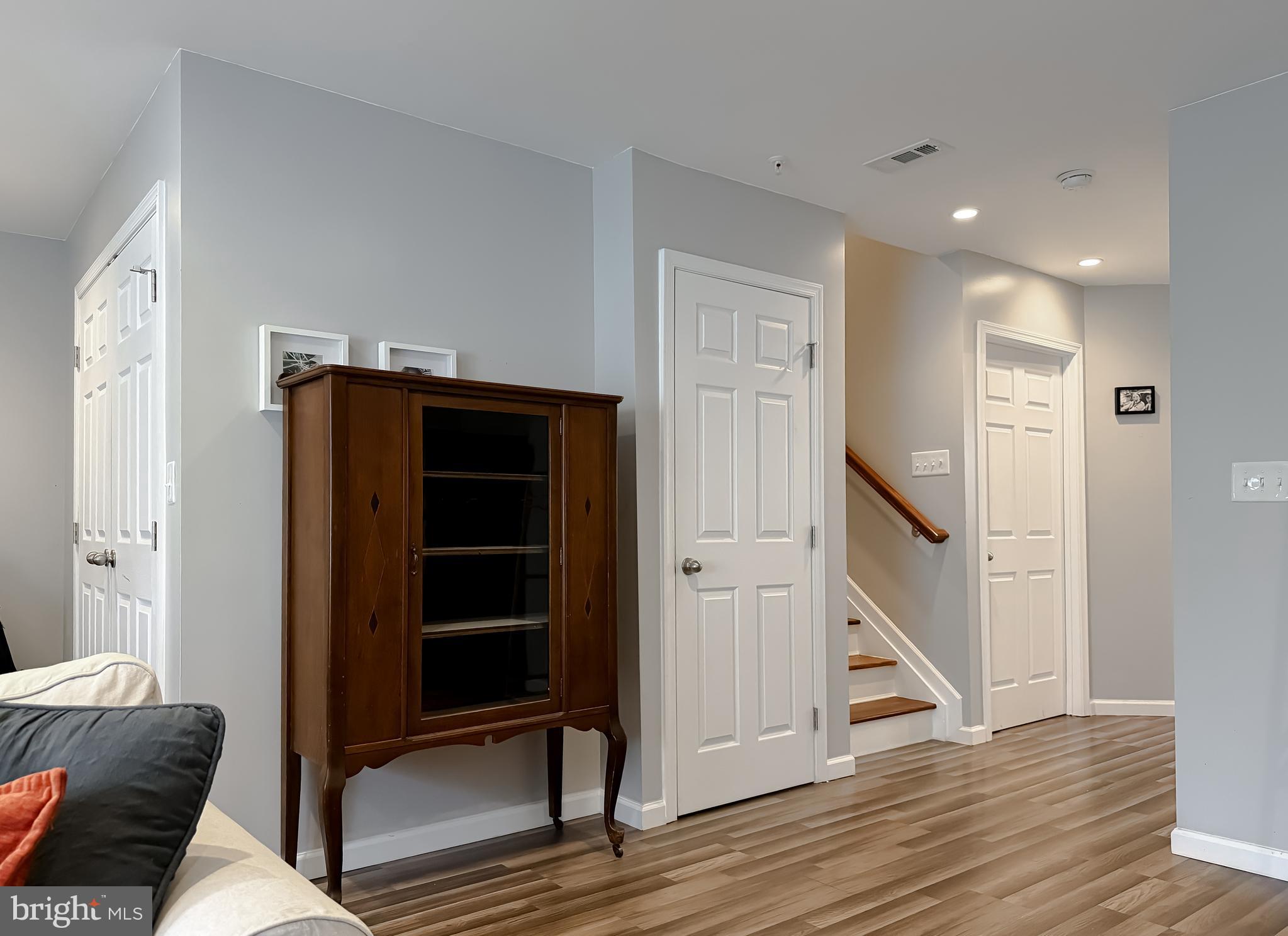 OAK TREE LANDING - Residential