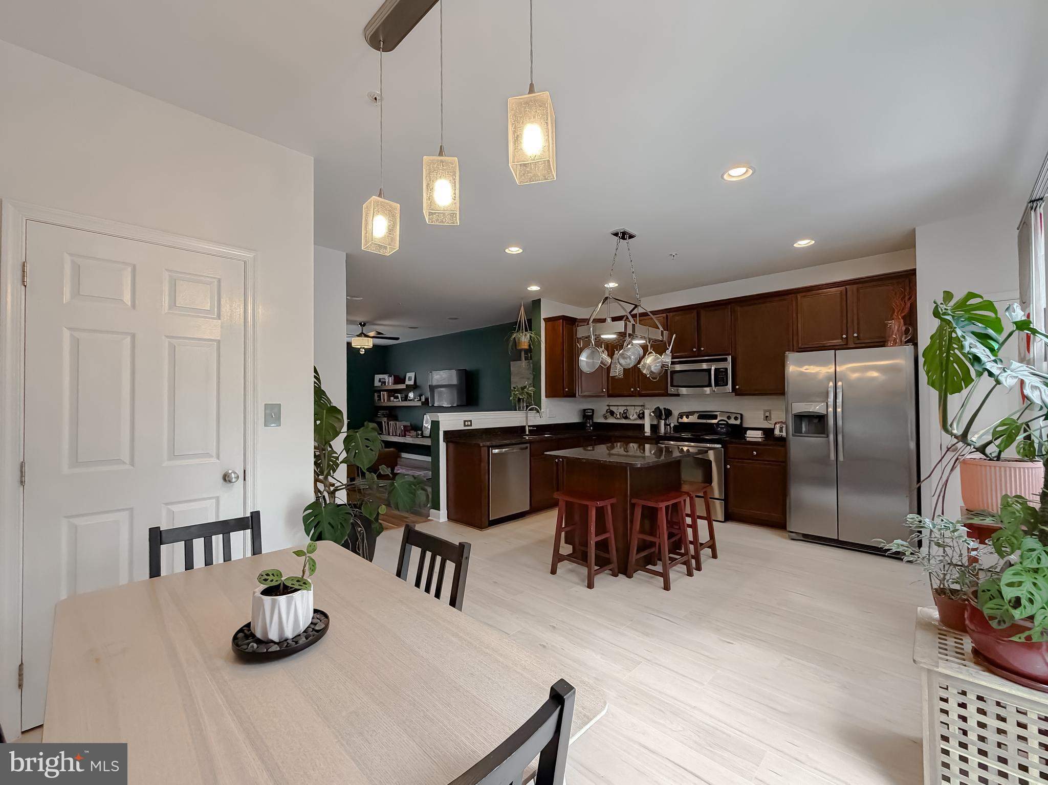 OAK TREE LANDING - Residential