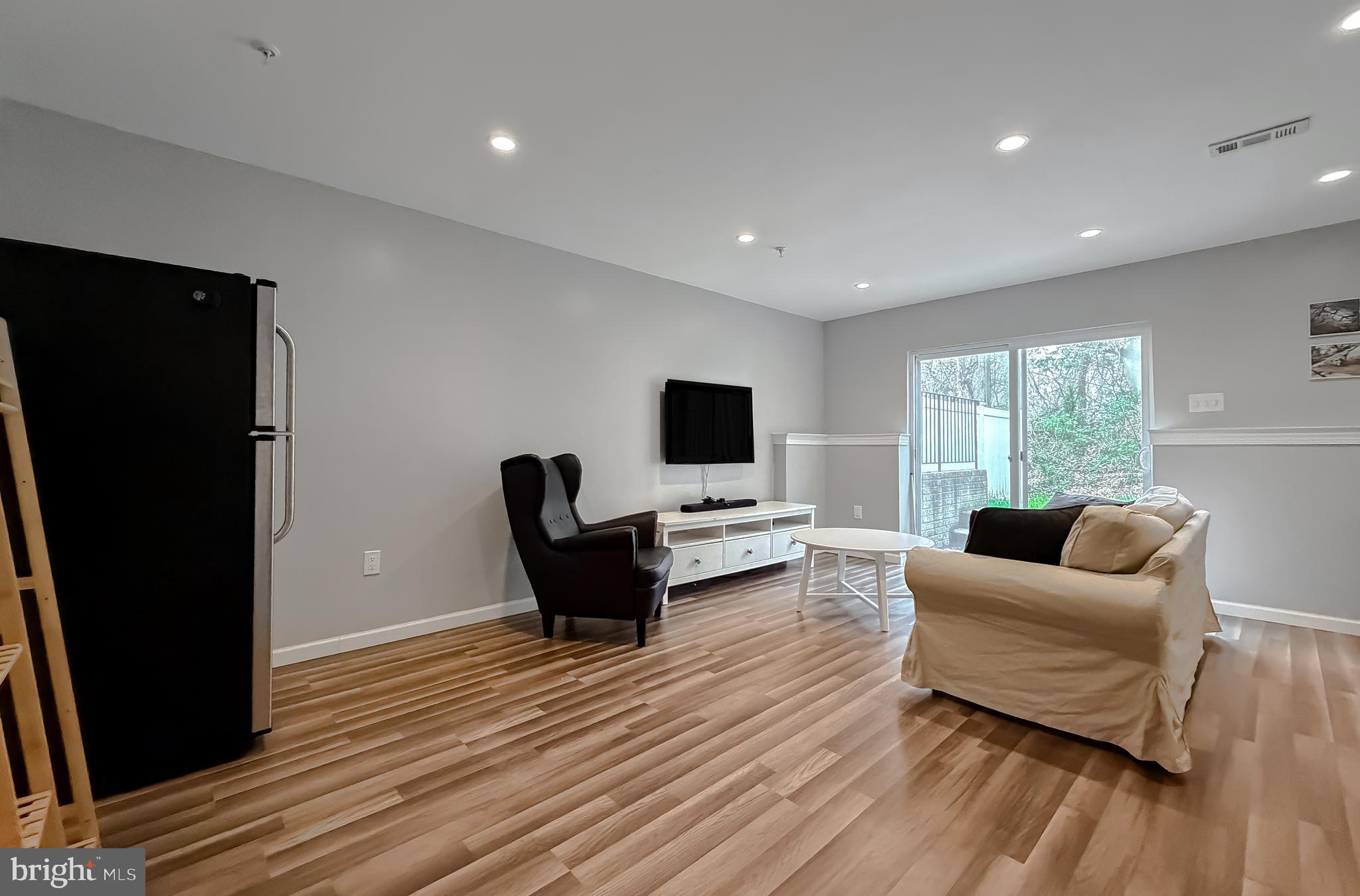 OAK TREE LANDING - Residential