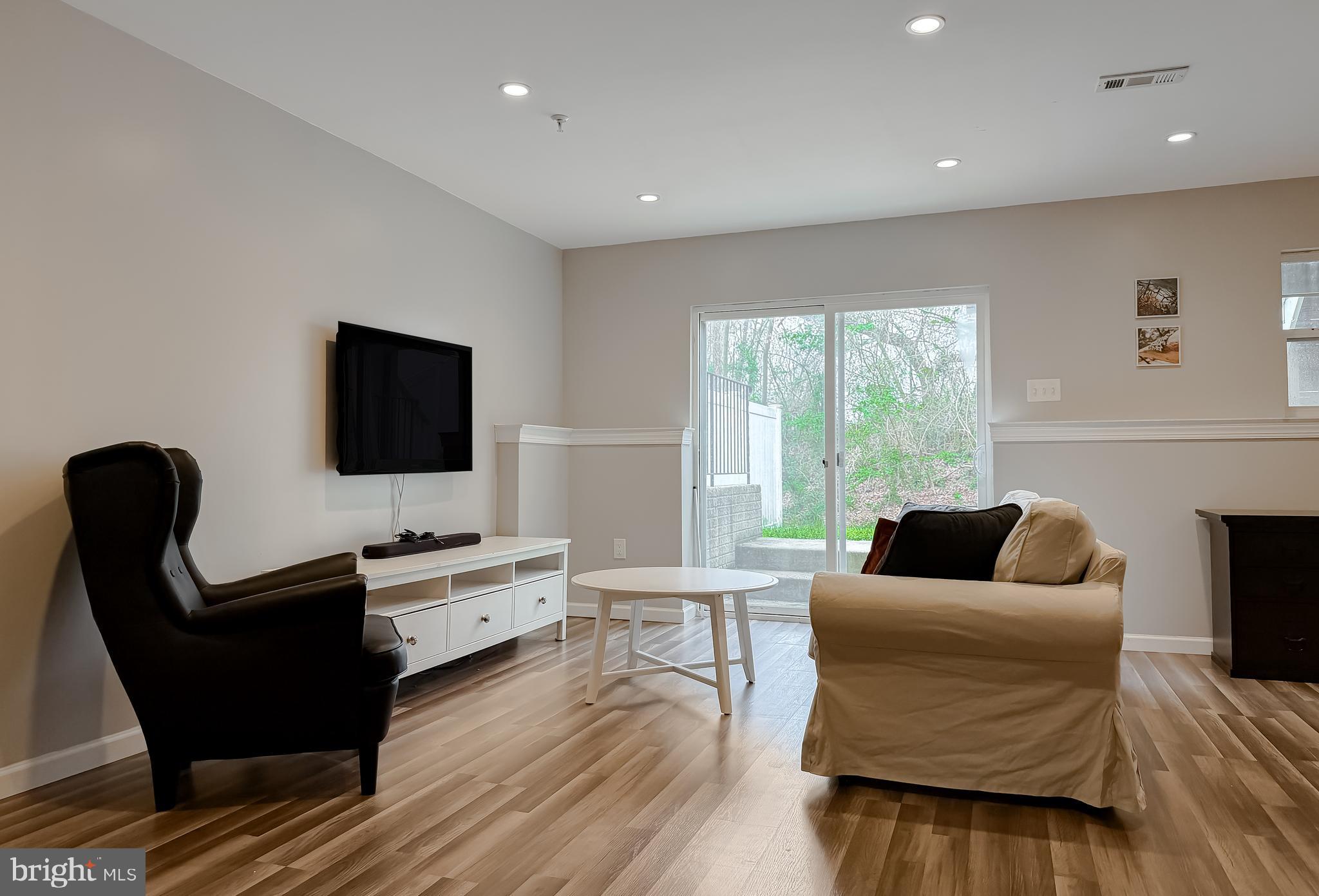 OAK TREE LANDING - Residential