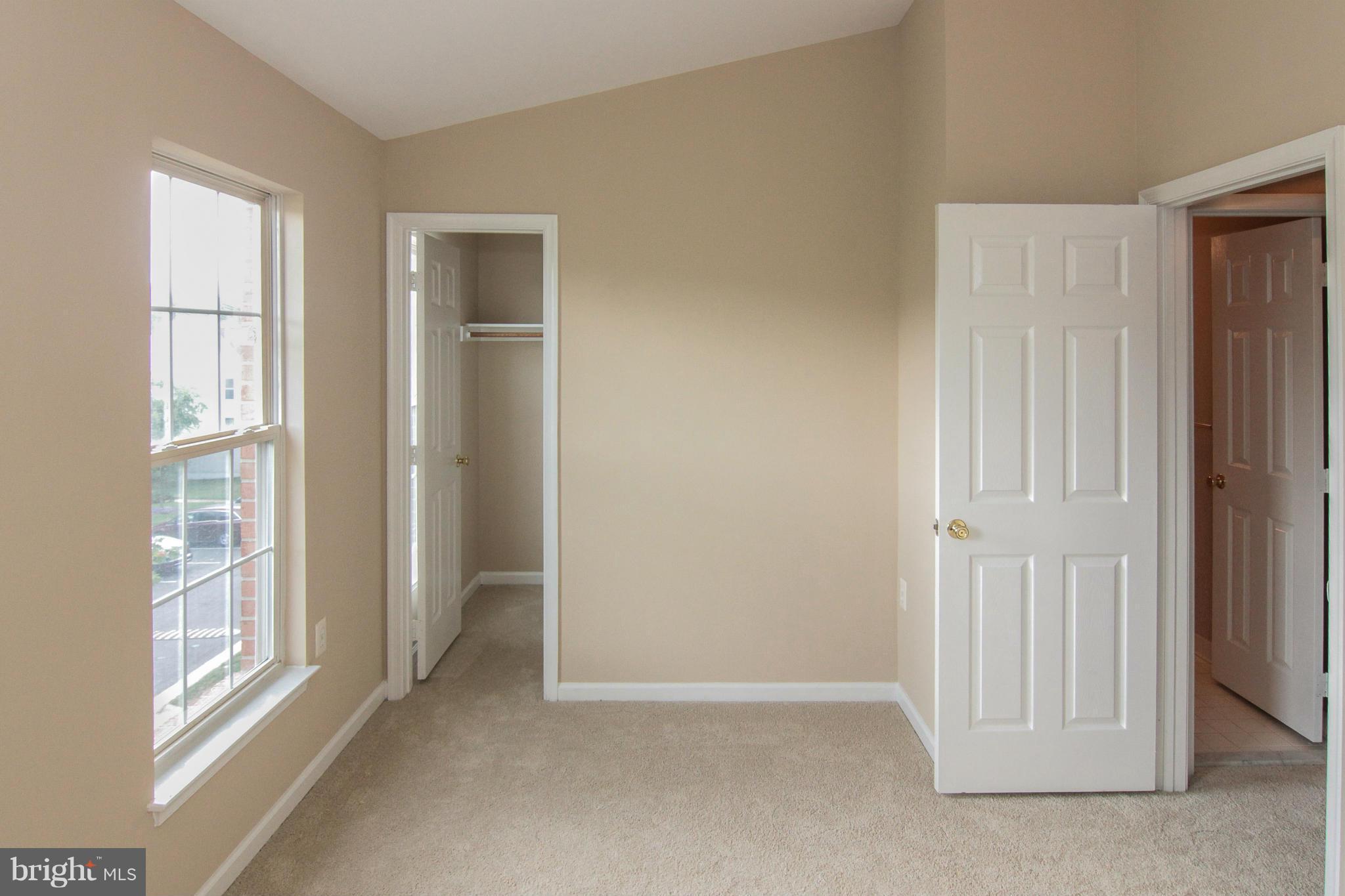 POTOMAC HUNT - Residential