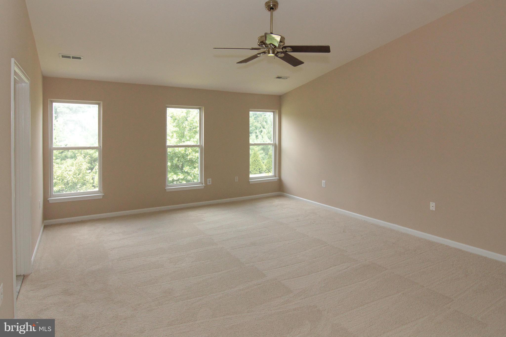 POTOMAC HUNT - Residential