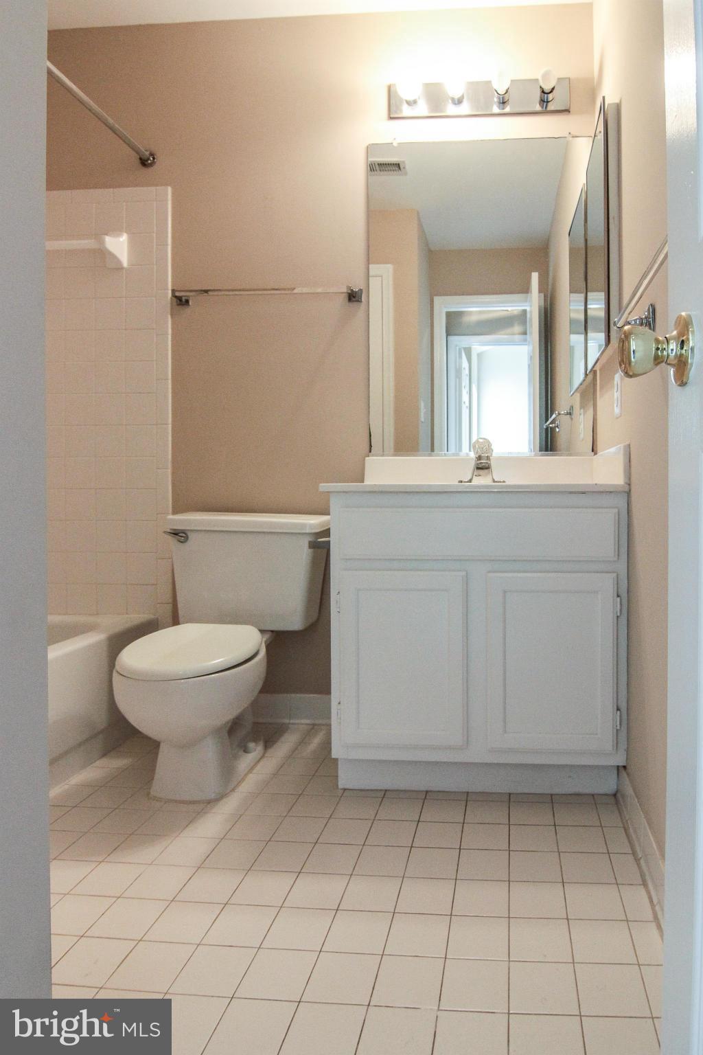 POTOMAC HUNT - Residential